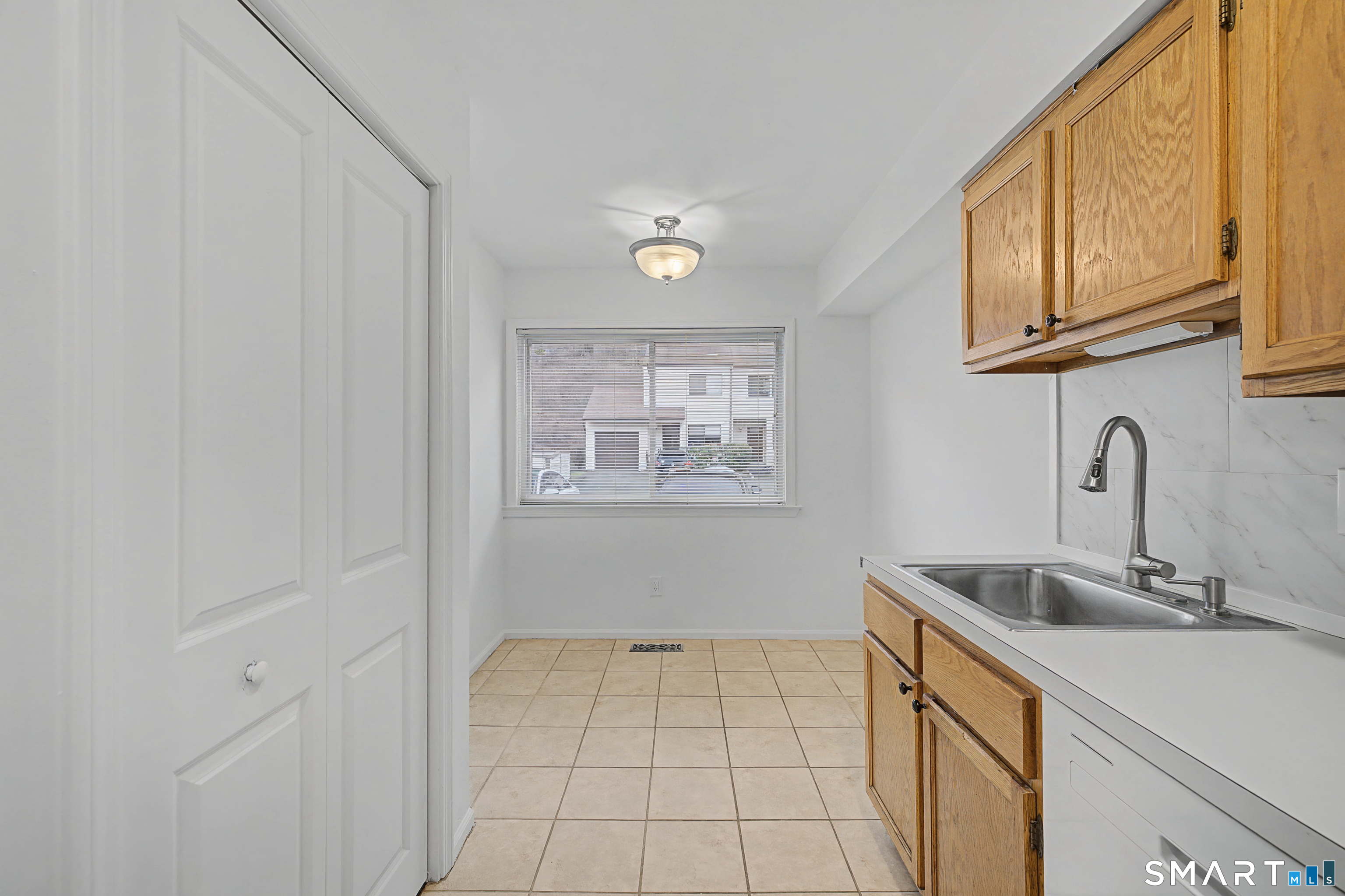 Homes for sale in Bethel, CT | 49 Deer Run #49, Bethel, CT 06801 | MLS# 24160654