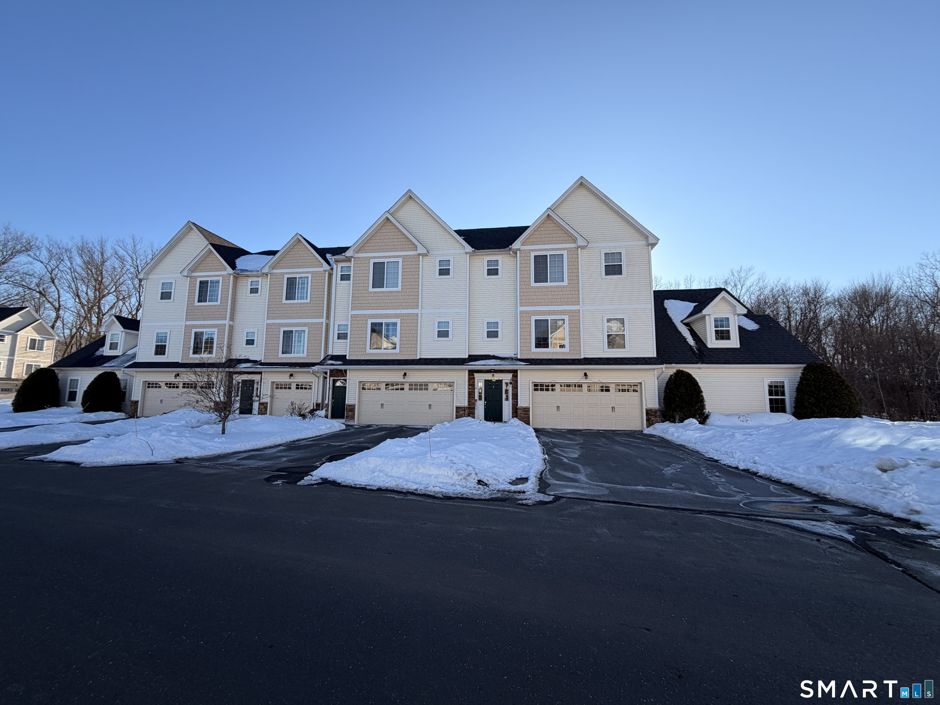Homes for sale in South Windsor, CT | 19 Lexie Ln #19, South Windsor, CT 06074 | MLS# 24160681