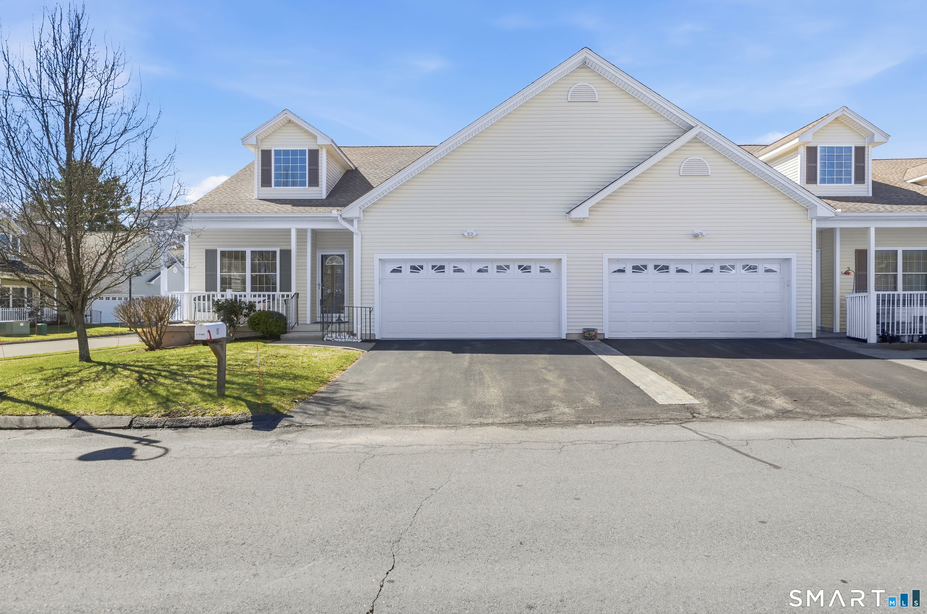 Homes for sale in Glastonbury, CT | 1 Fairfield Ct #1, Glastonbury, CT 06033 | MLS# 24160696