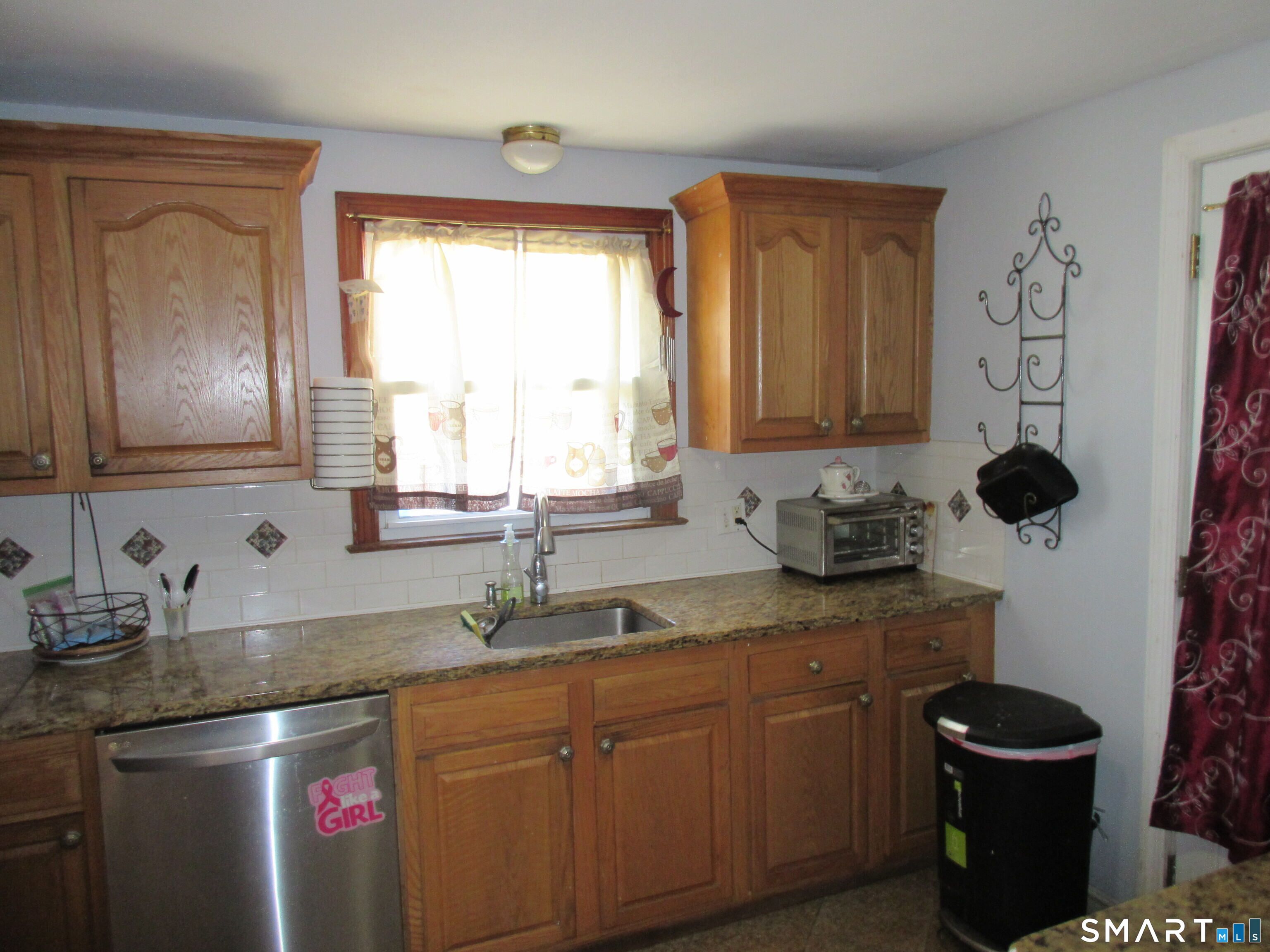 Homes for sale in West Haven, CT | 70 Edward St, West Haven, CT 06516 | MLS# 24159493