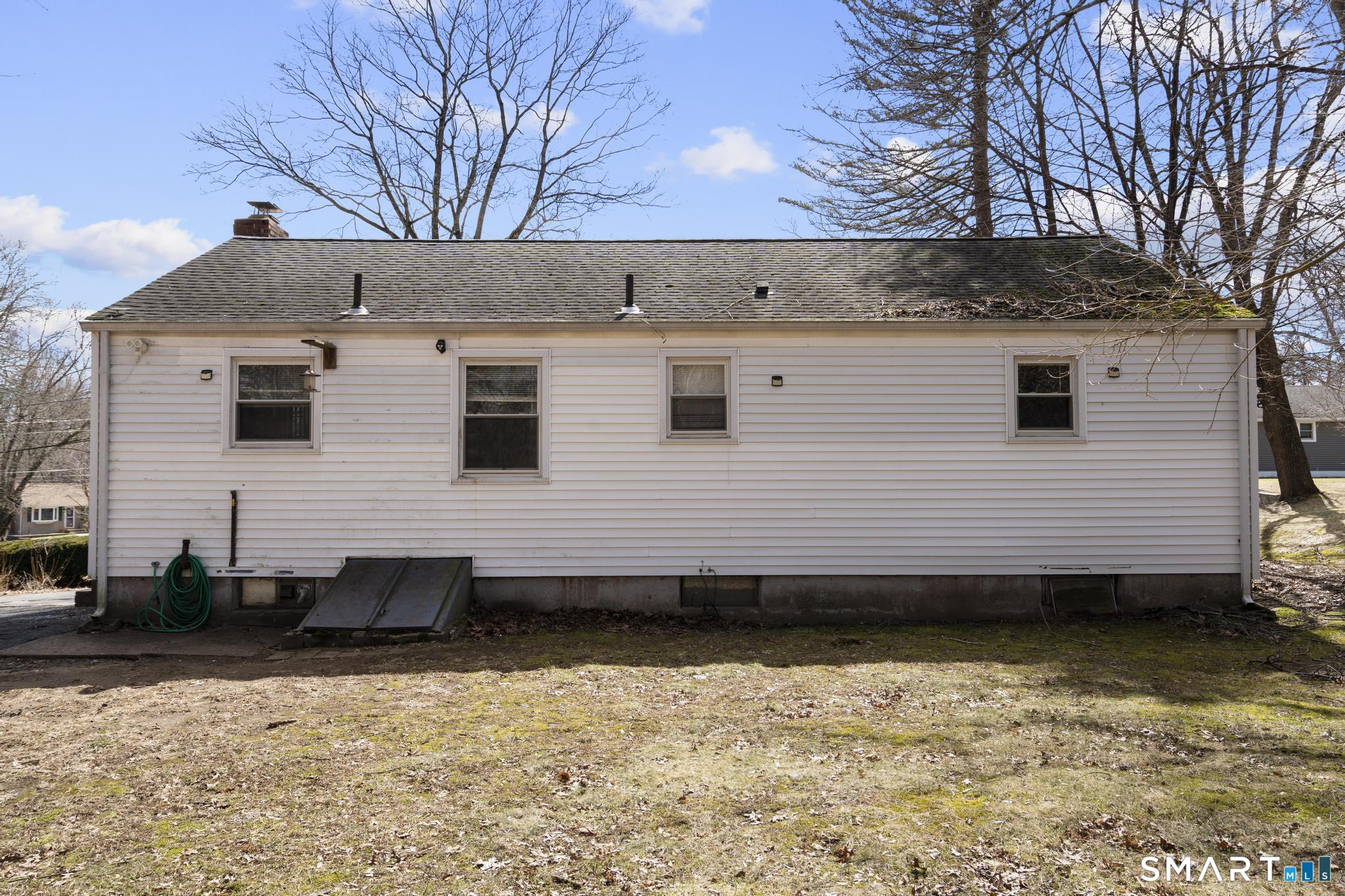 Homes for sale in Enfield, CT | 17 Dune Rd, Enfield, CT 06082 | MLS# 24149584