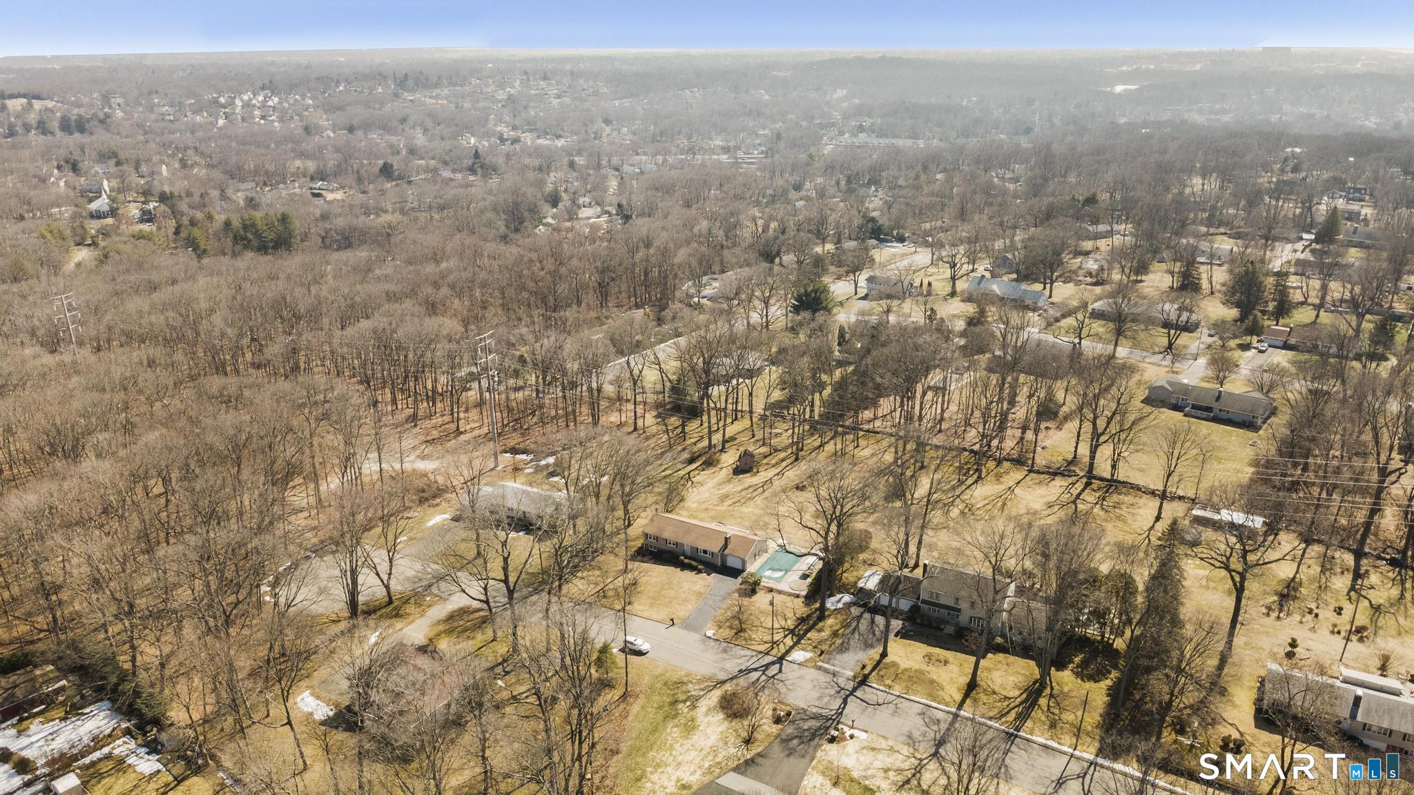 Homes for sale in Trumbull, CT | 60 Quail Trl, Trumbull, CT 06611 | MLS# 24154919