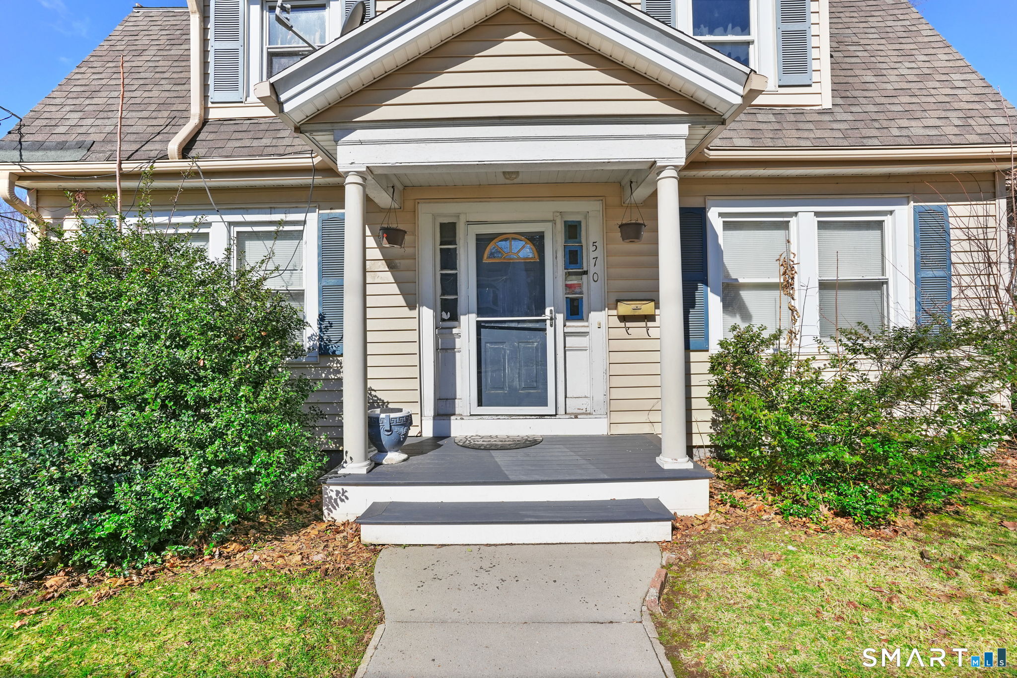 Homes for sale in Hartford, CT | 570 Broadview Ter, Hartford, CT 06106 | MLS# 24160796