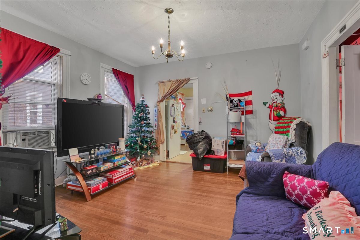 Homes for sale in Waterbury, CT | 23 Summer St, Waterbury, CT 06704 | MLS# 24160812