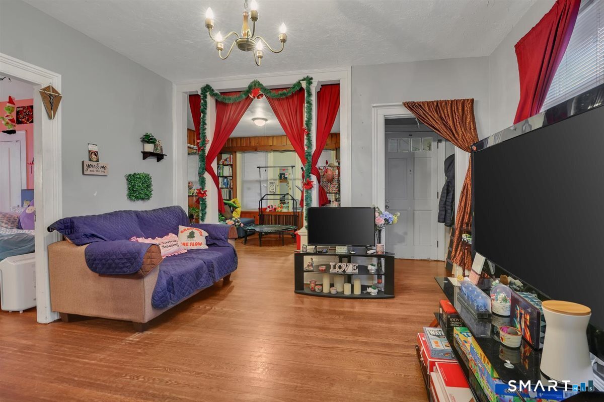 Homes for sale in Waterbury, CT | 23 Summer St, Waterbury, CT 06704 | MLS# 24160812