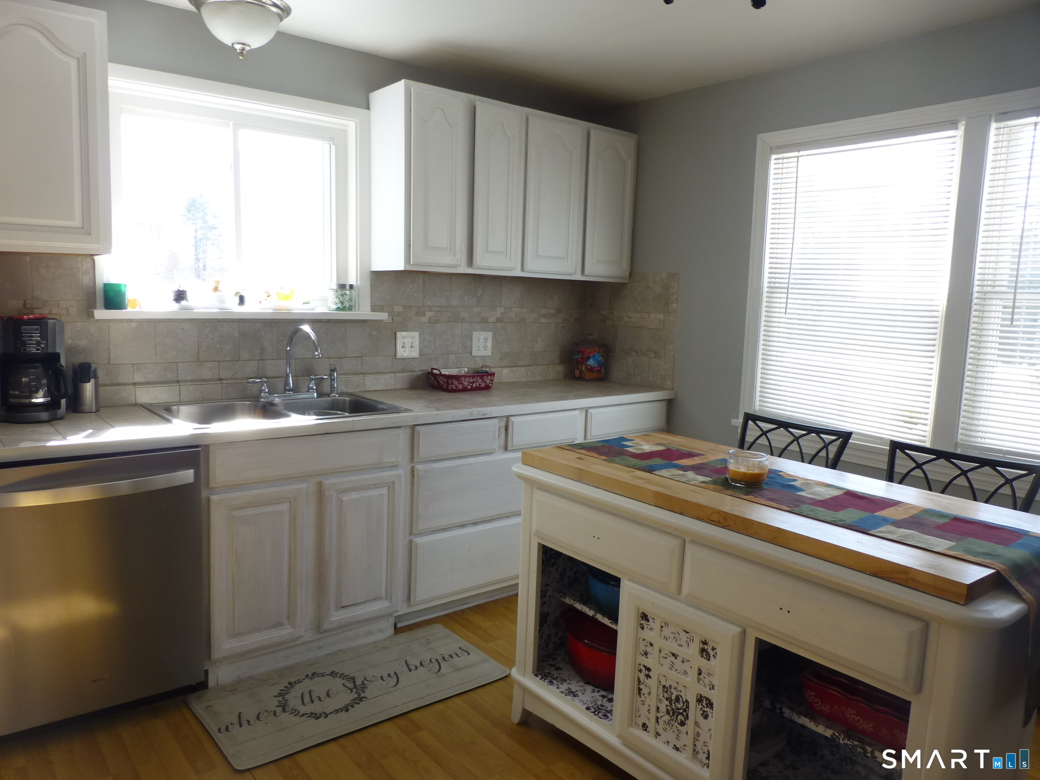 Homes for sale in Waterford, CT | 593 Mohegan Avenue Pkwy, Waterford, CT 06375 | MLS# 24156858