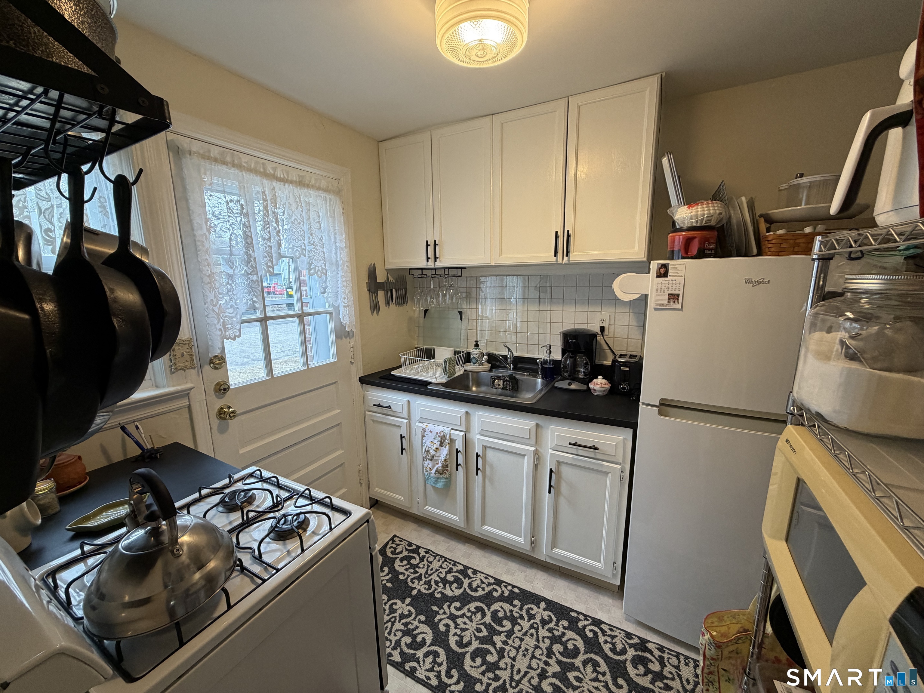 Homes for sale in Naugatuck, CT | 18 Bridge St #APT 2C, Naugatuck, CT 06770 | MLS# 24160689