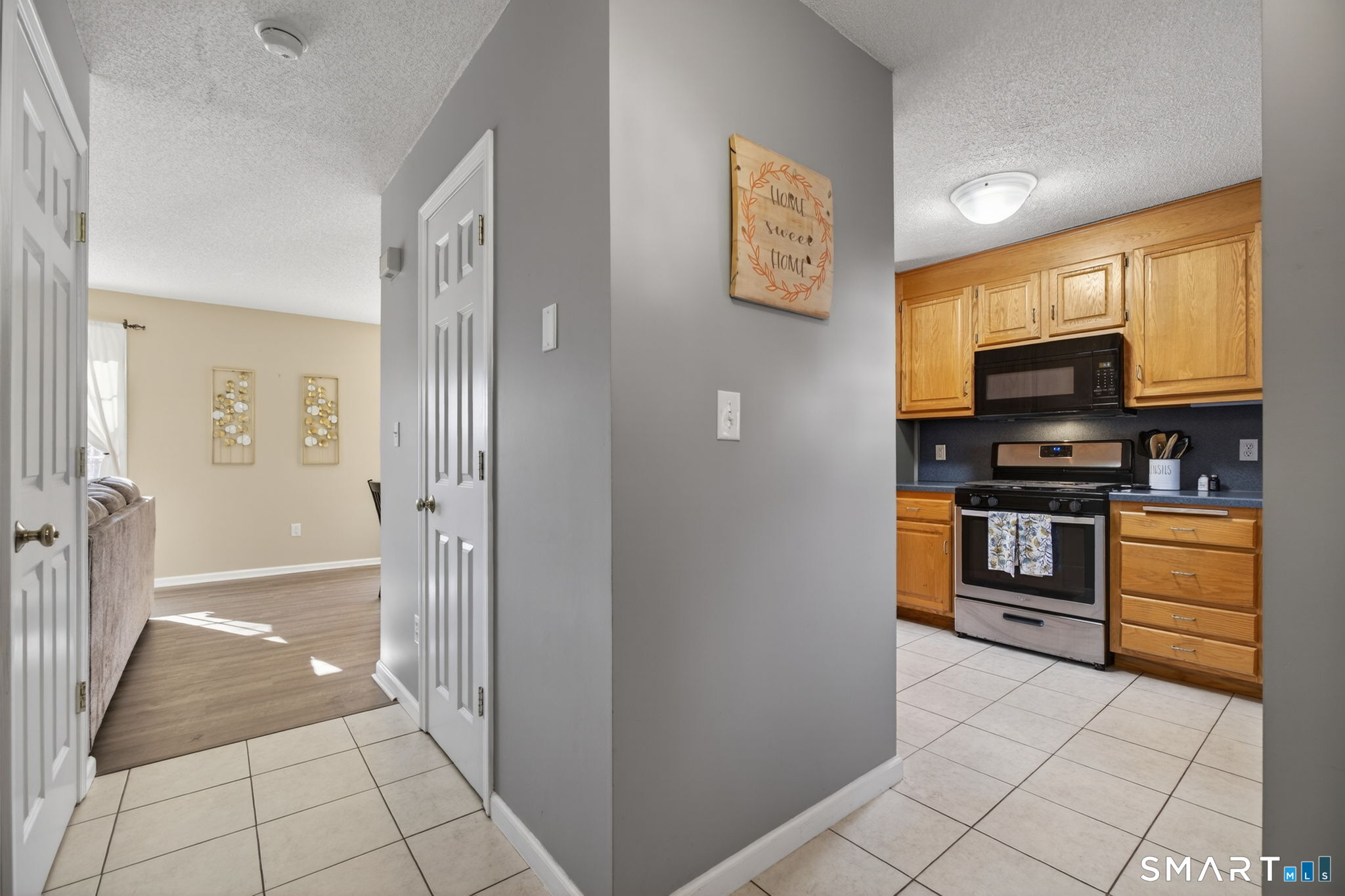 Homes for sale in Plainville, CT | 135 New Britain Ave #5, Plainville, CT 06062 | MLS# 24160845