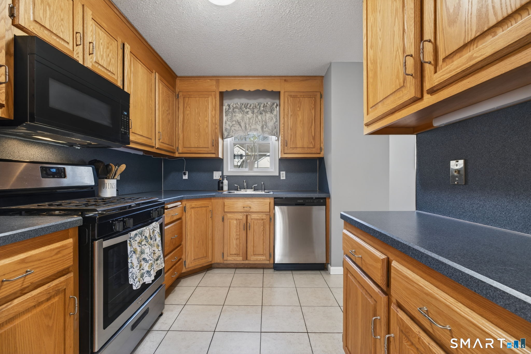 Homes for sale in Plainville, CT | 135 New Britain Ave #5, Plainville, CT 06062 | MLS# 24160845