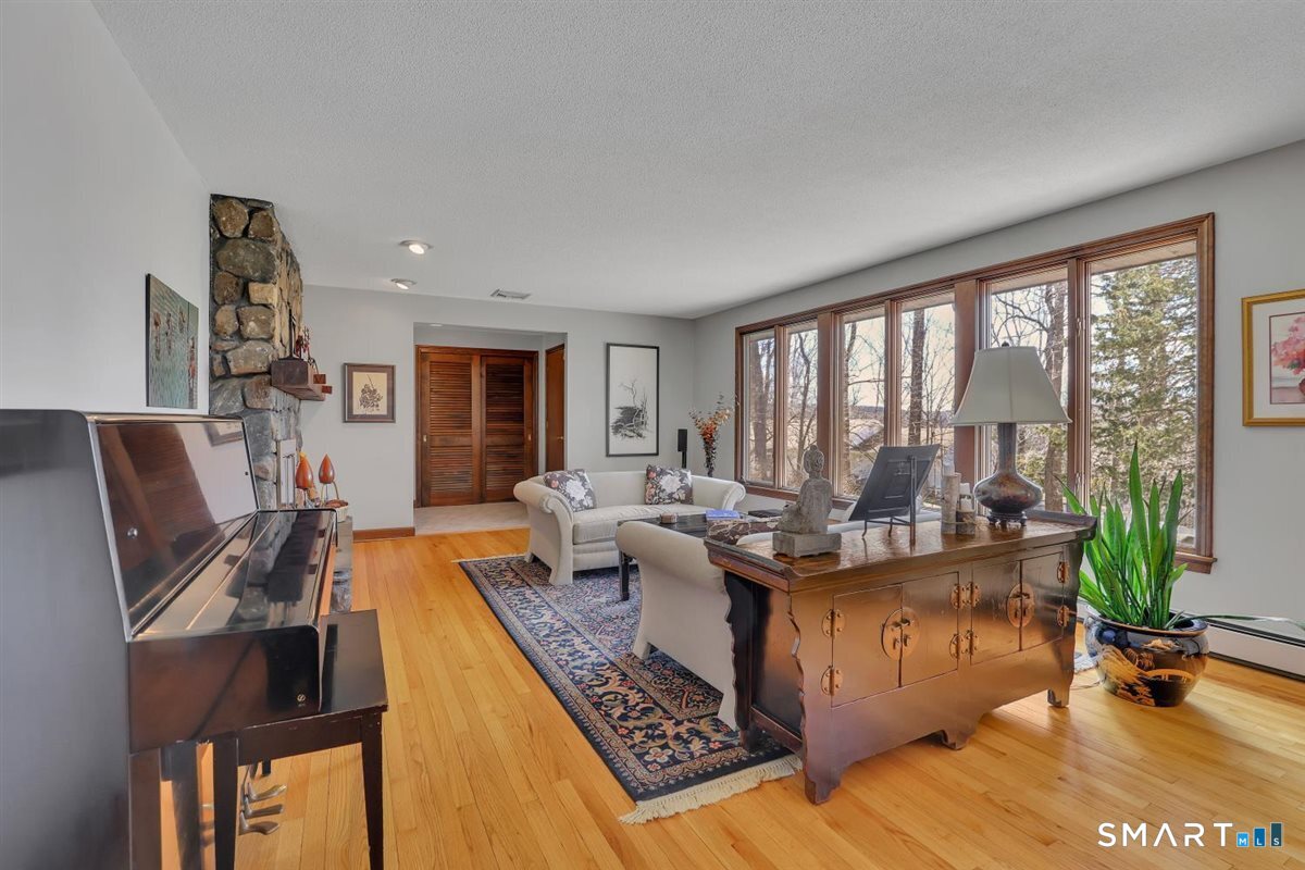 Homes for sale in Manchester, CT | 179 Blue Ridge Dr, Manchester, CT 06040 | MLS# 24160563