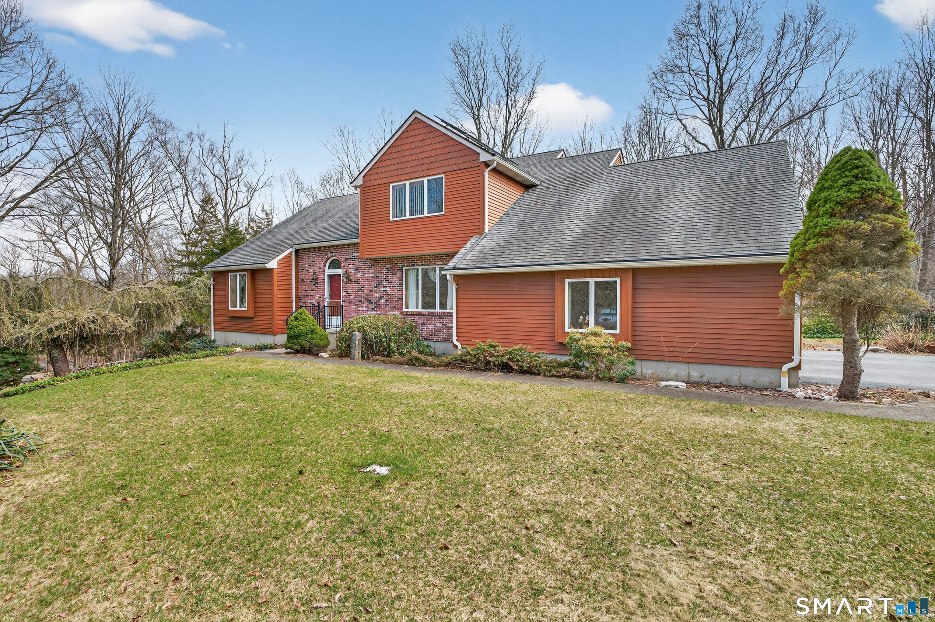 Homes for sale in Salem, CT | 33 Valley Dr, Salem, CT 06420 | MLS# 24160900