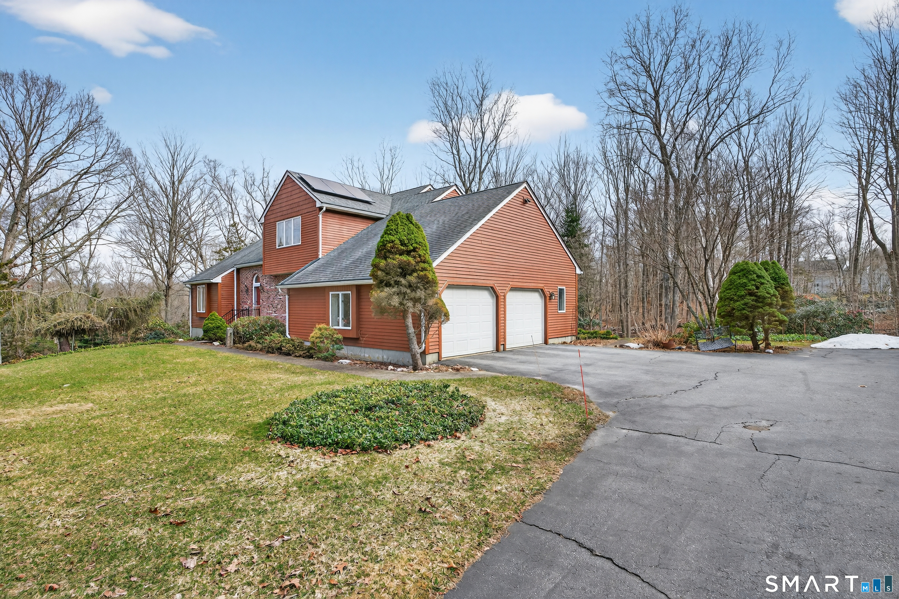 Homes for sale in Salem, CT | 33 Valley Dr, Salem, CT 06420 | MLS# 24160900