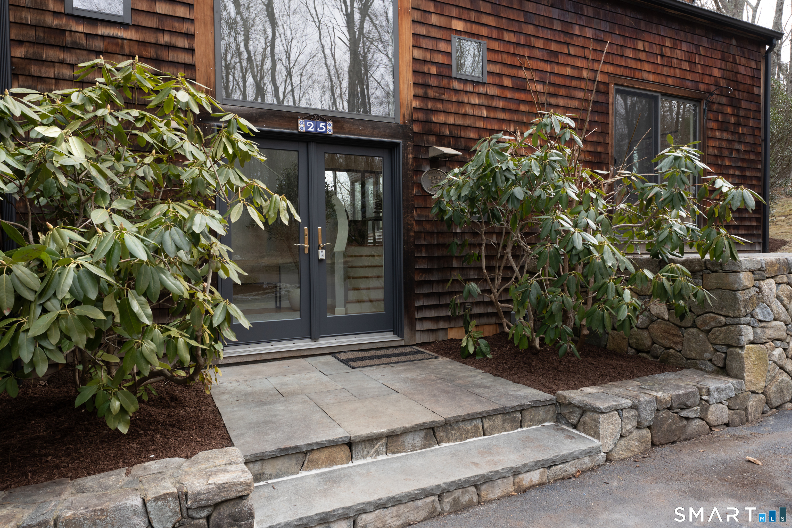 Homes for sale in Guilford, CT | 25 Sullivan Dr, Guilford, CT 06437 | MLS# 24150399