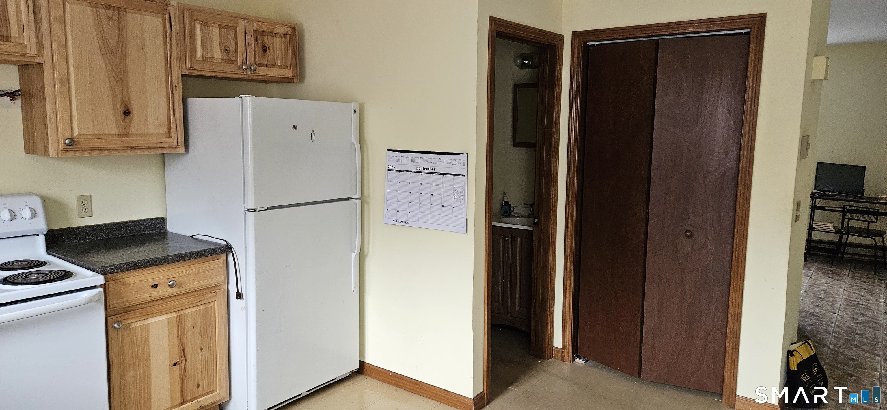 Homes for sale in Waterbury, CT | 168 Mulloy Rd #APT 10, Waterbury, CT 06705 | MLS# 24160917