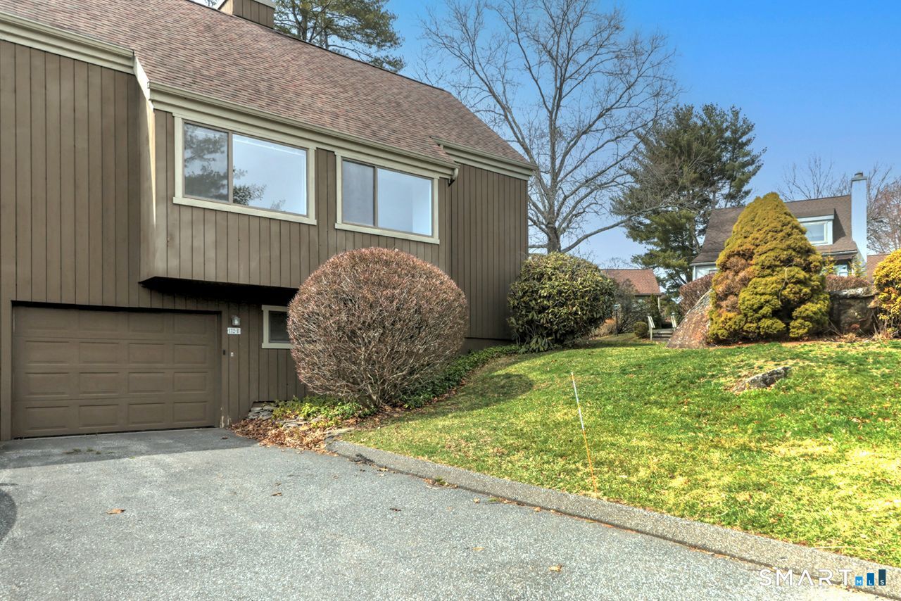 Homes for sale in Stratford, CT | 132 Bison Ln #B, Stratford, CT 06614 | MLS# 24159731