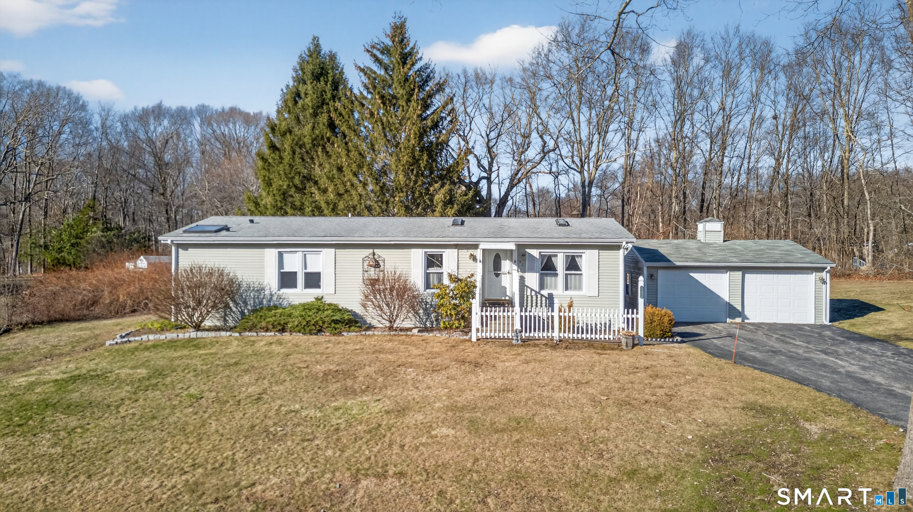 Homes for sale in Colchester, CT | 82 Colchester Cmns, Colchester, CT 06415 | MLS# 24159399