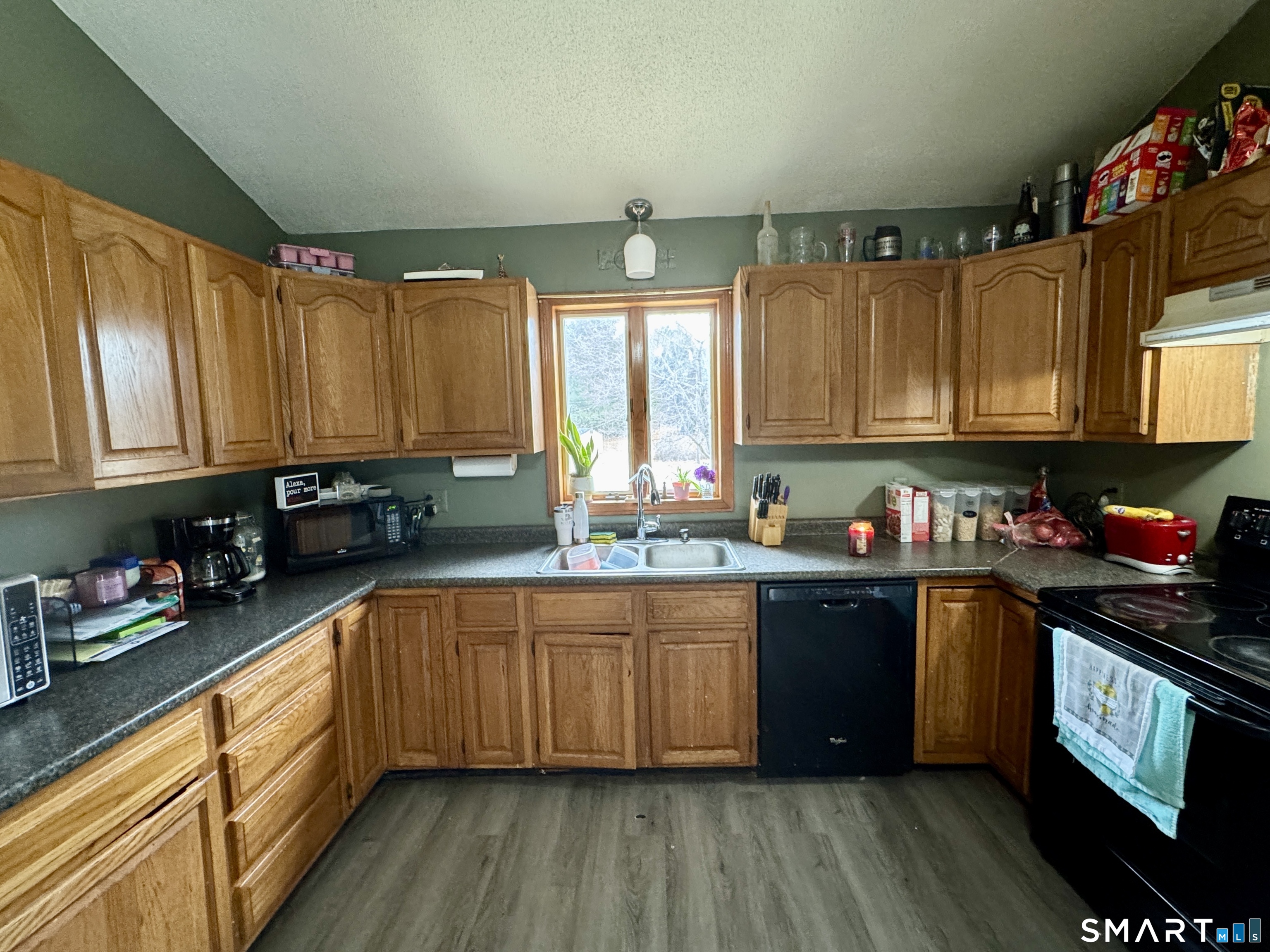 Homes for sale in Plainfield, CT | 10 Texas Heights Rd, Plainfield, CT 06374 | MLS# 24160988