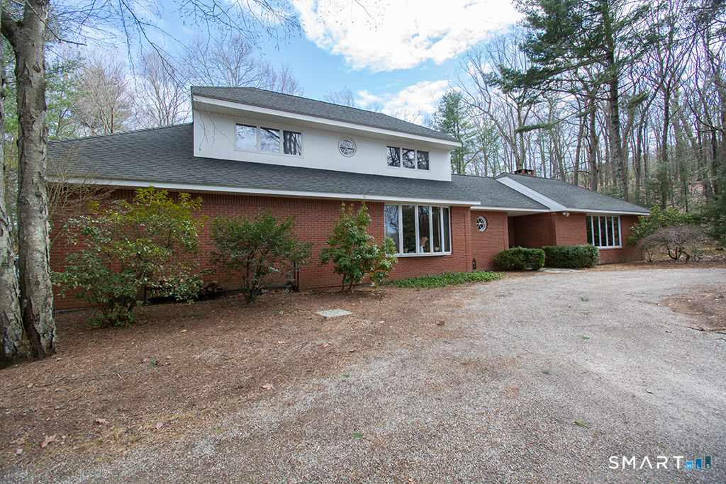 Homes for sale in Manchester, CT | 113 Kimberly Dr, Manchester, CT 06040 | MLS# 24158978