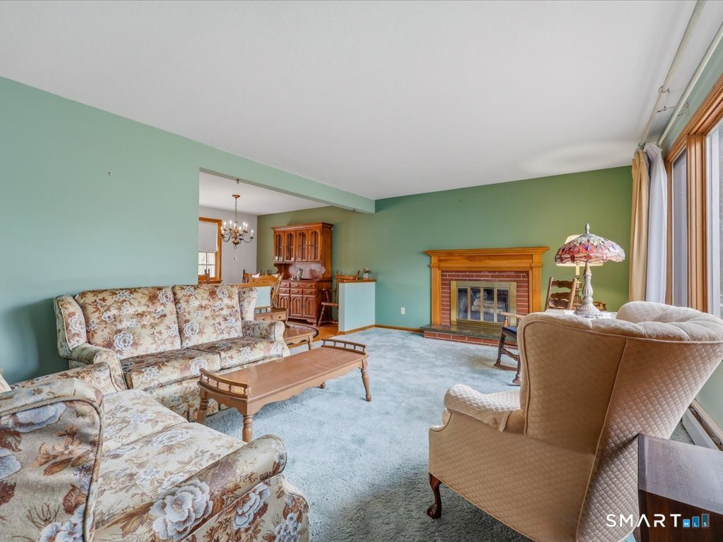 Homes for sale in Meriden, CT | 131 Oxbow Dr, Meriden, CT 06450 | MLS# 24161037