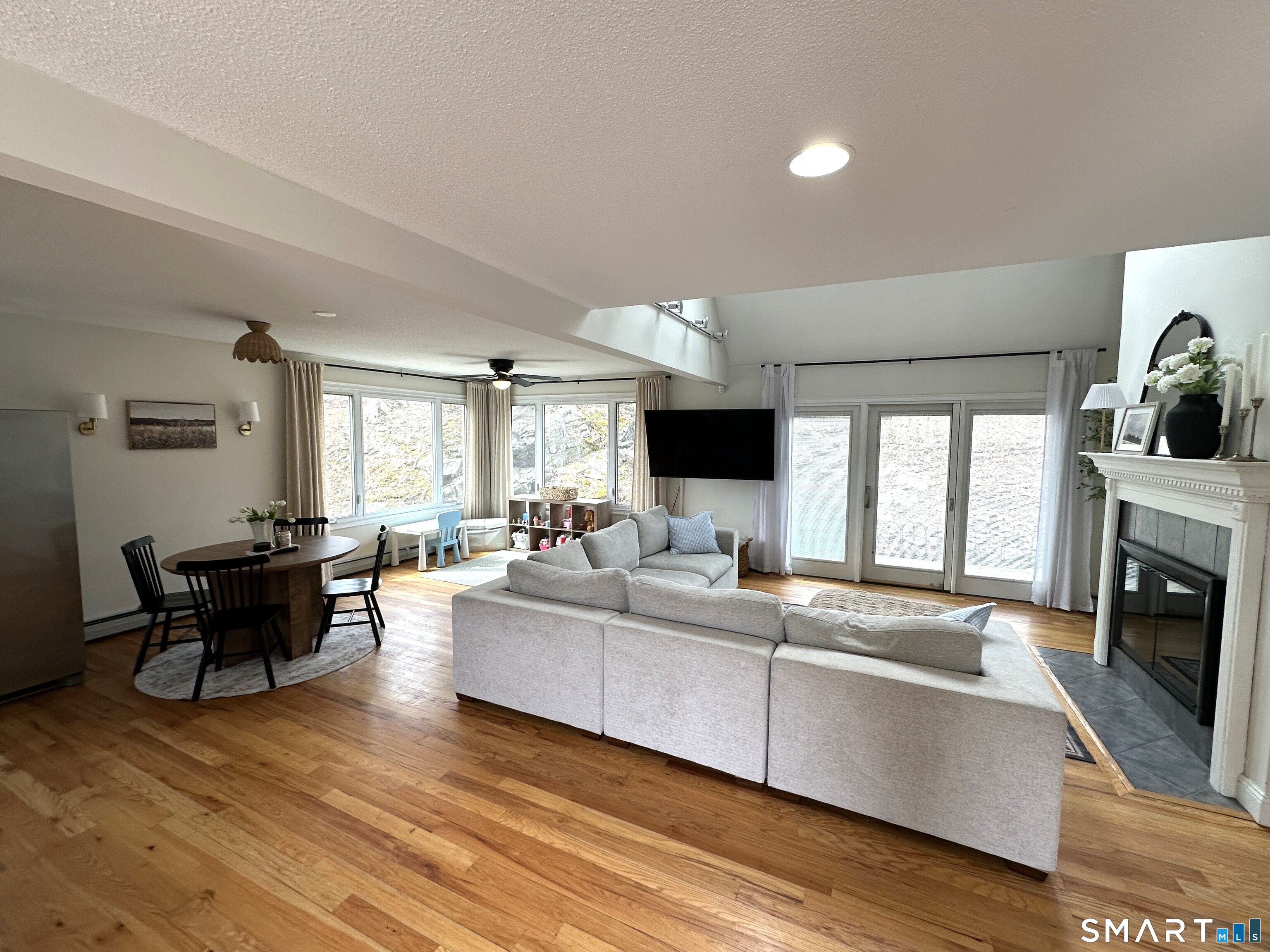 Homes for sale in Berlin, CT | 68 Tree Hill Rd, Berlin, CT 06037 | MLS# 24160685