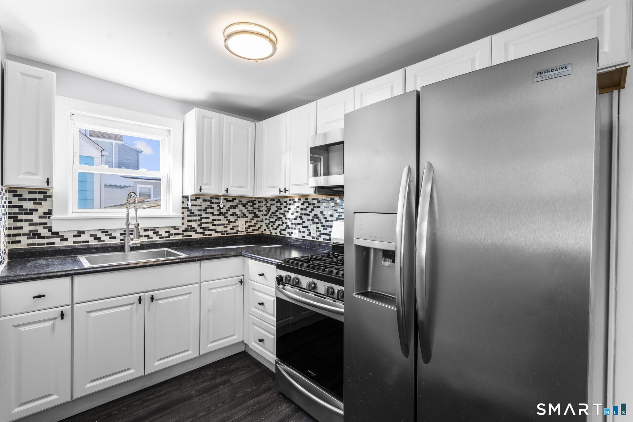 Homes for sale in Hamden, CT | 59 Pine St, Hamden, CT 06514 | MLS# 24161196