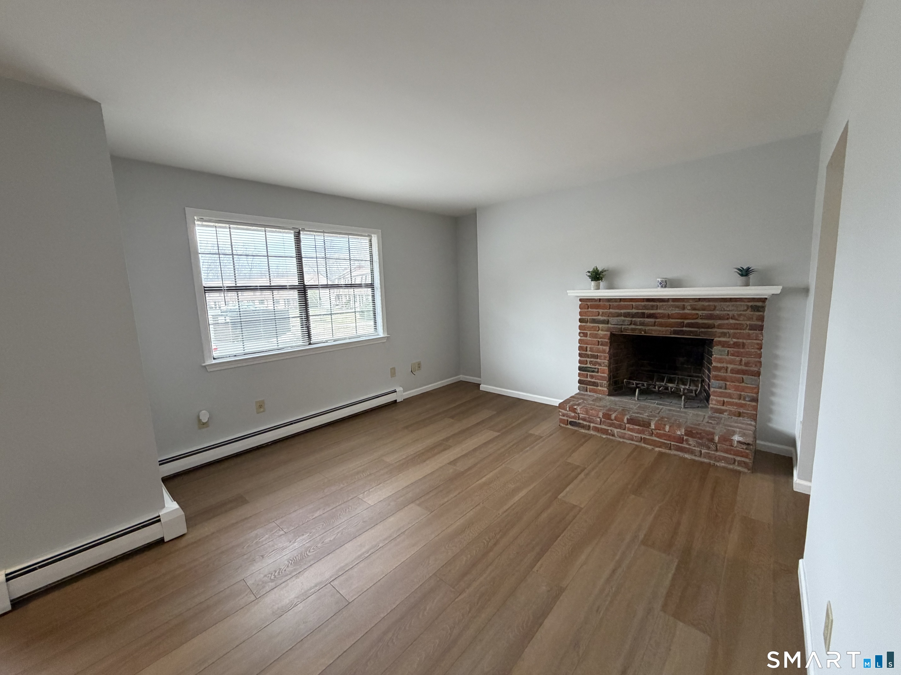 Homes for sale in Brookfield, CT | 7 Homestead Ln #7, Brookfield, CT 06804 | MLS# 24160008