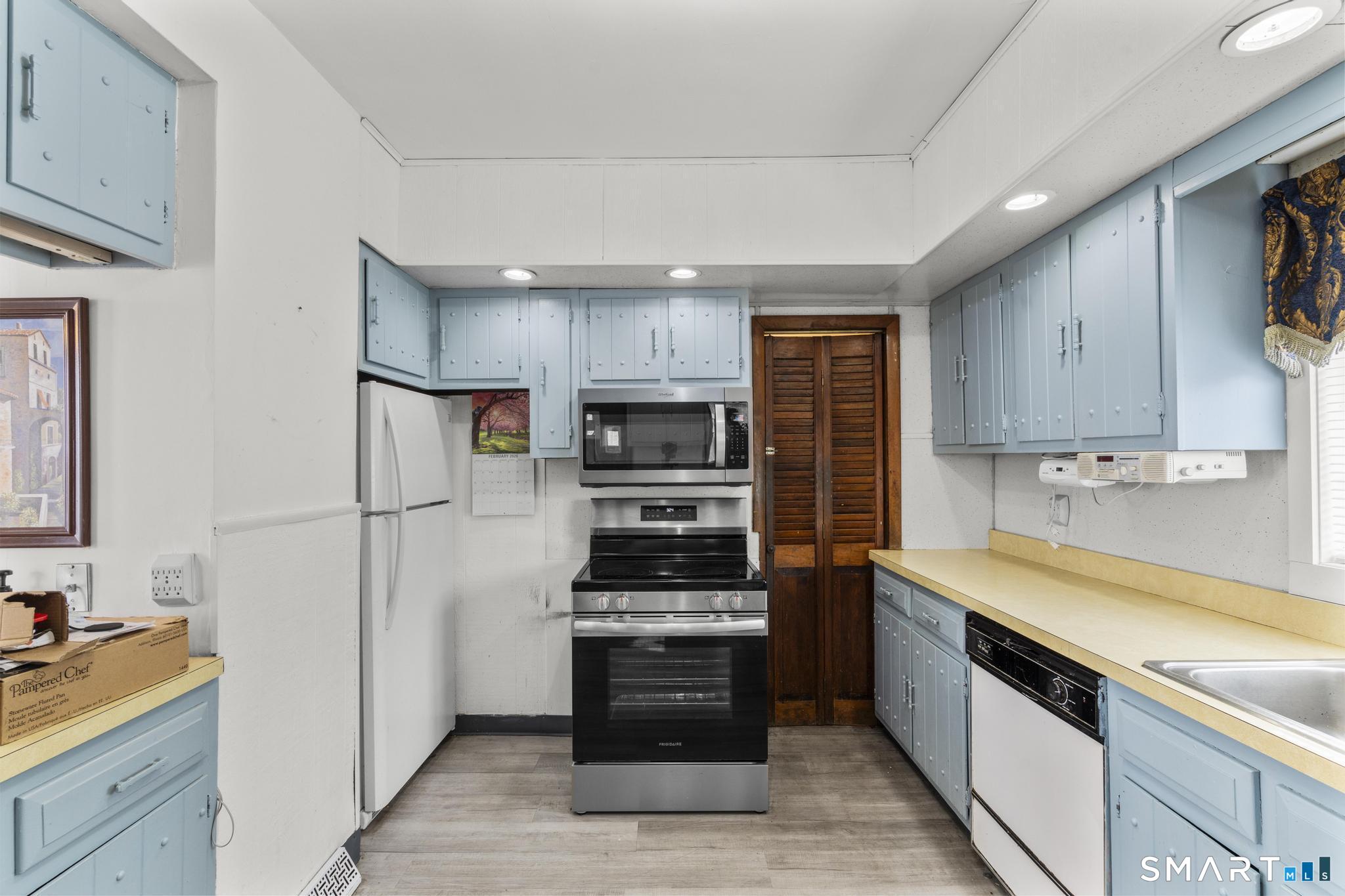 Homes for sale in West Haven, CT | 155 Leete St, West Haven, CT 06516 | MLS# 24161357