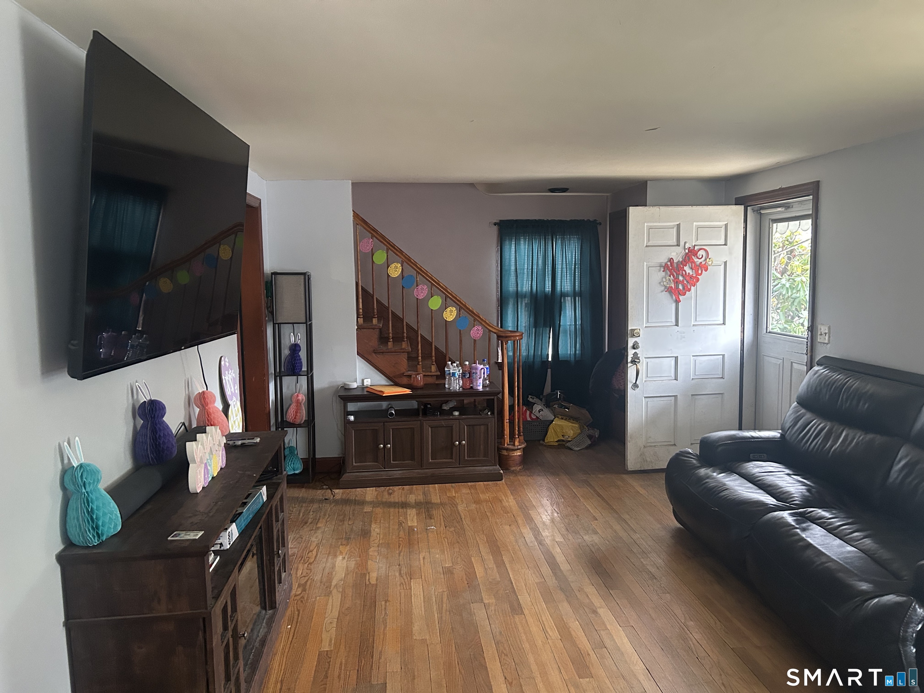 Homes for sale in Naugatuck, CT | 57 Curtiss St, Naugatuck, CT 06770 | MLS# 24161378