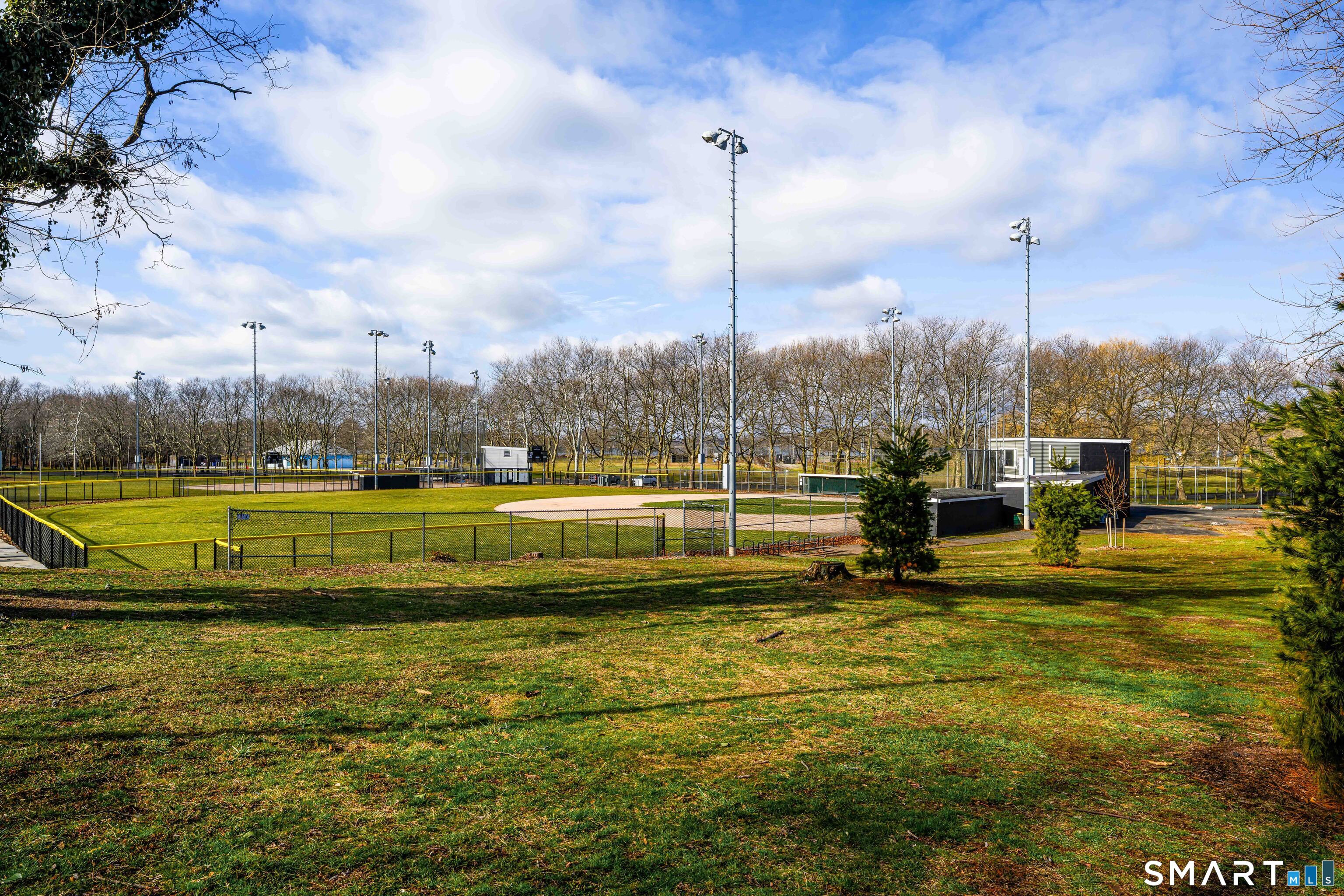 Homes for sale in New Haven, CT | 418 Woodward Ave #9, New Haven, CT 06512 | MLS# 24161376