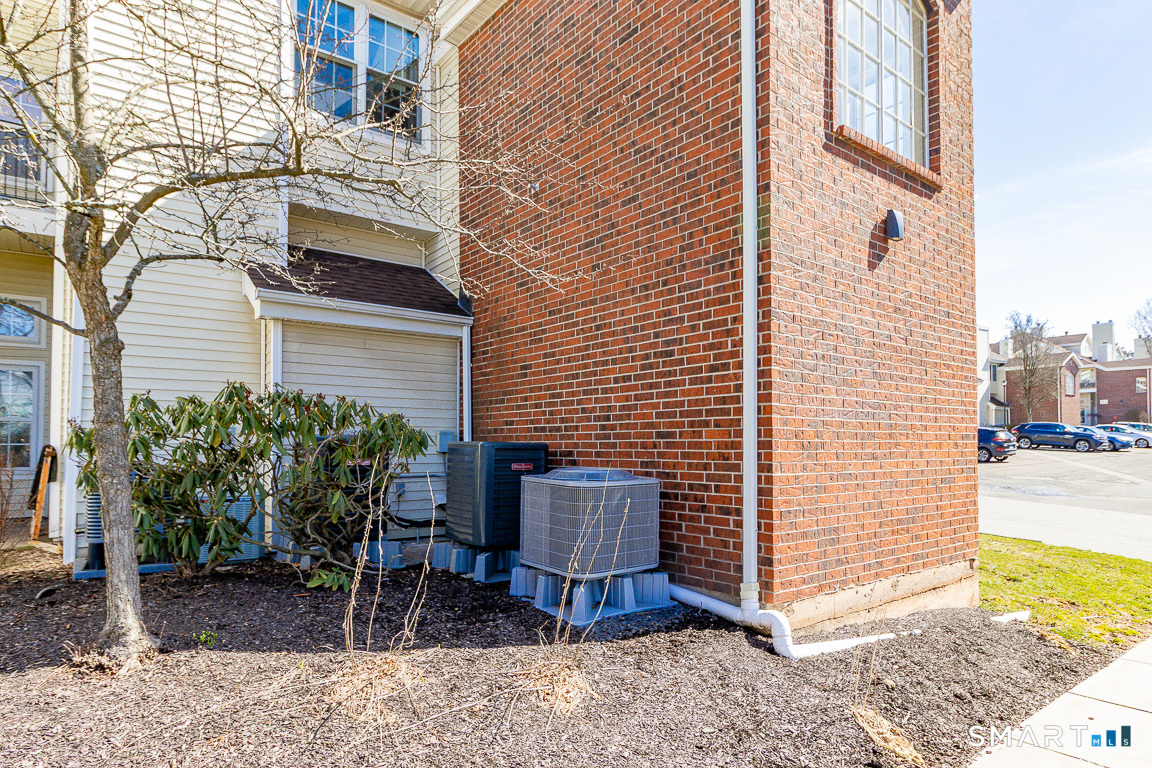 Homes for sale in Middletown, CT | 159 Carriage Crossing Ln #159, Middletown, CT 06457 | MLS# 24161312