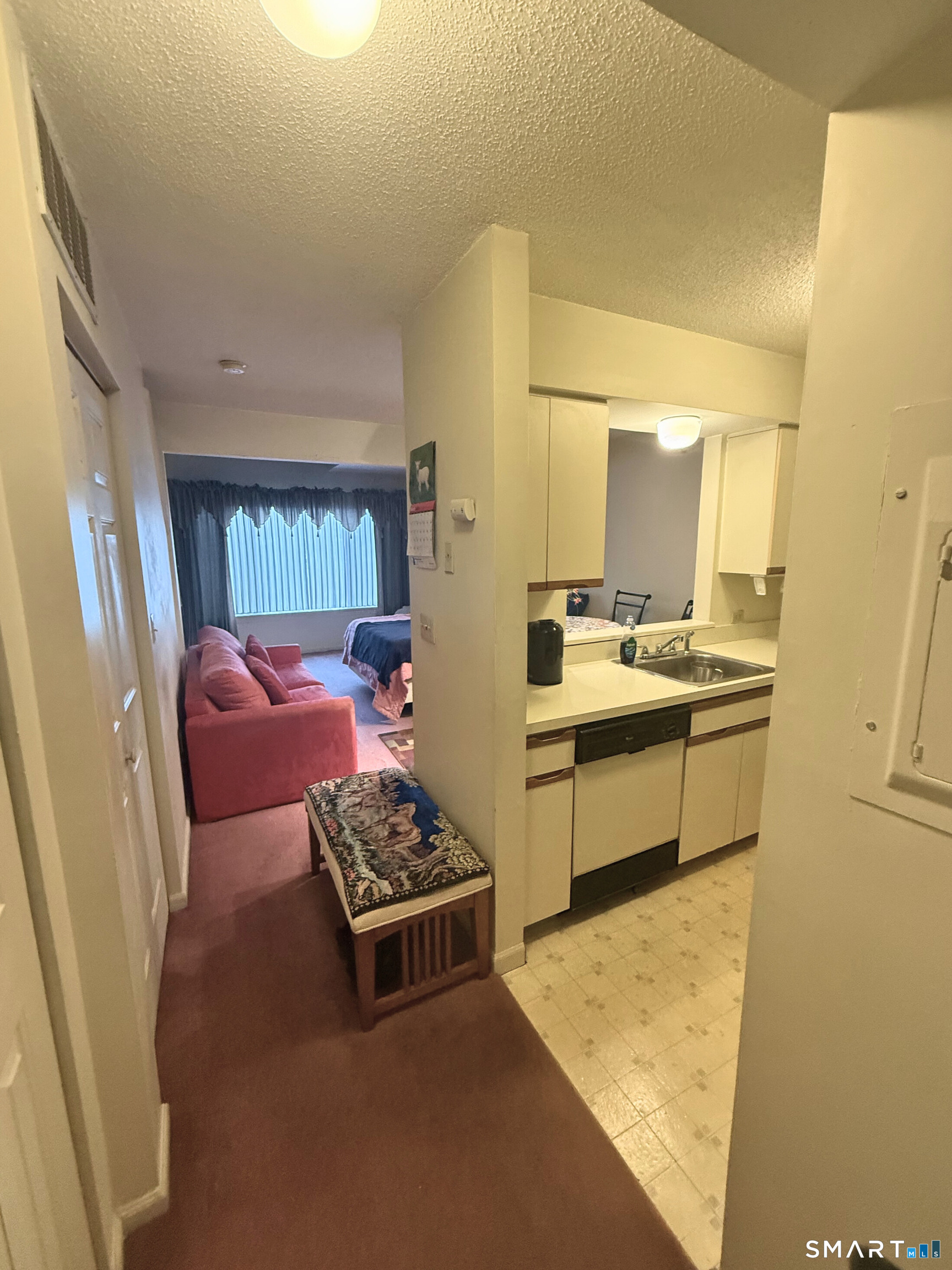 Homes for sale in Hamden, CT | 1690 Dixwell Ave #APT B3, Hamden, CT 06514 | MLS# 24160827