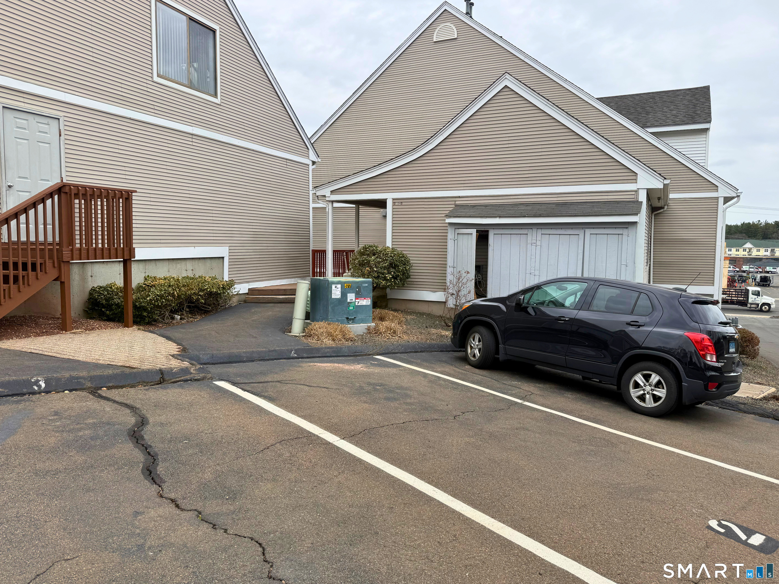 Homes for sale in Hamden, CT | 1690 Dixwell Ave #APT B3, Hamden, CT 06514 | MLS# 24160827