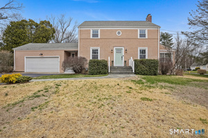 4 Woodridge Circle