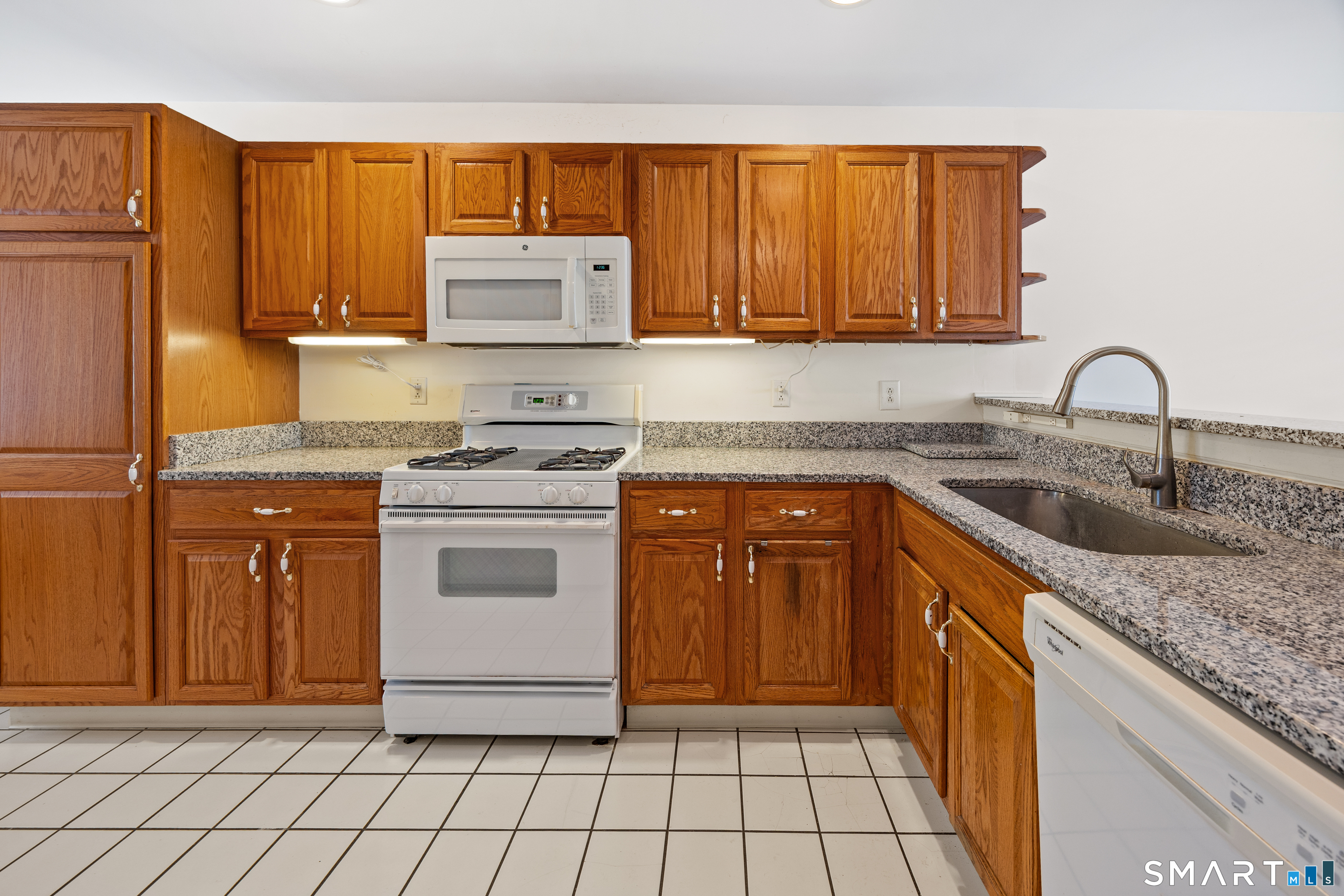 Photo 7 of 1805 Cypress Drive, Danbury, CT