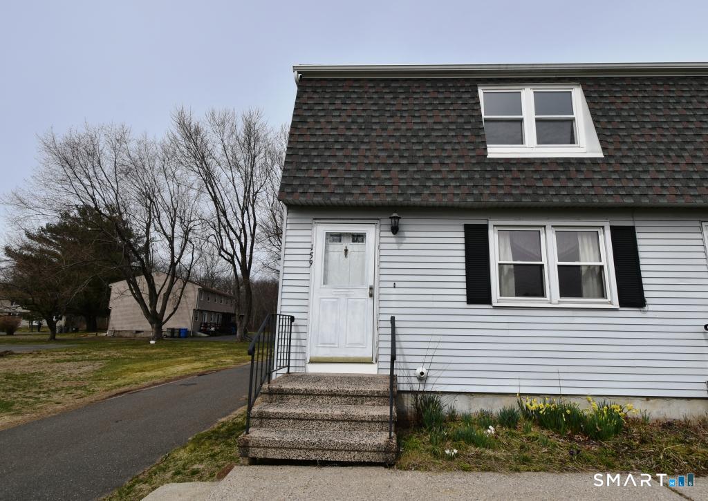 Photo 28 of 159 Robertson Street, Bristol, CT