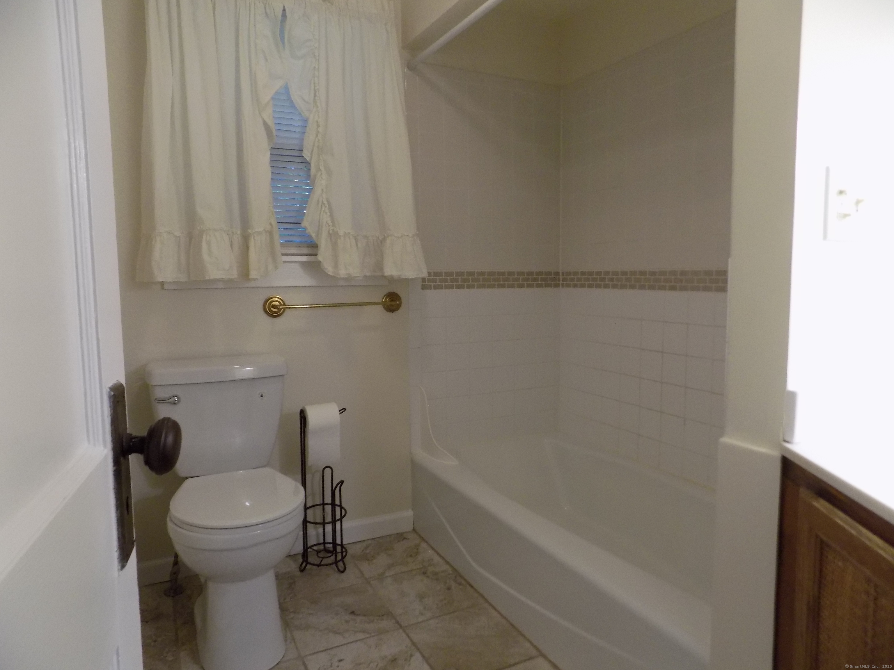 6 Hillside, New Milford, 06776, 1 Bedroom Bedrooms, 0 ,1 BathroomBathrooms,Residential Rental,For Sale,Hillside,0,24162826