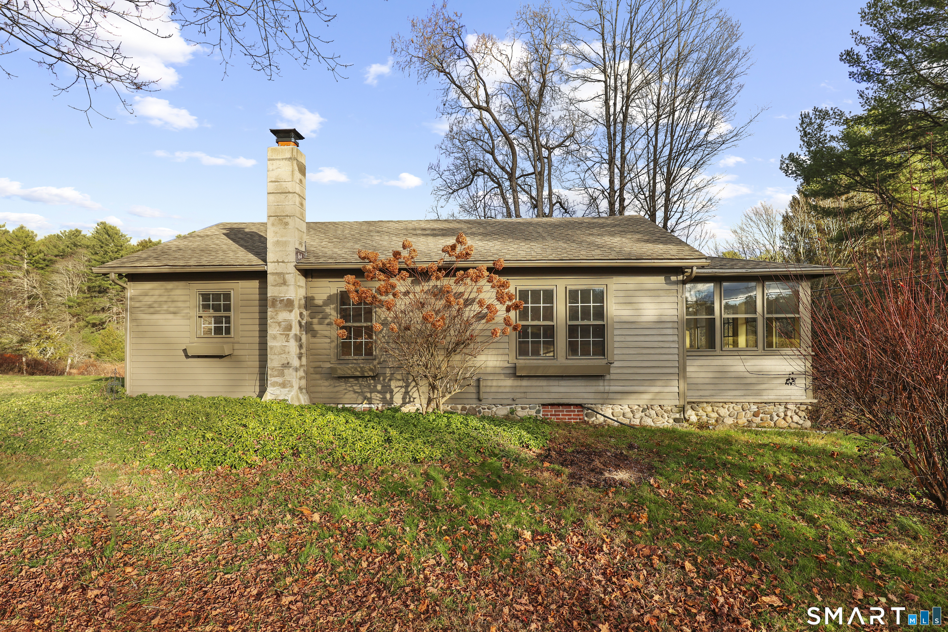 Photo 3 of 85 Stedman Road, New Hartford, CT