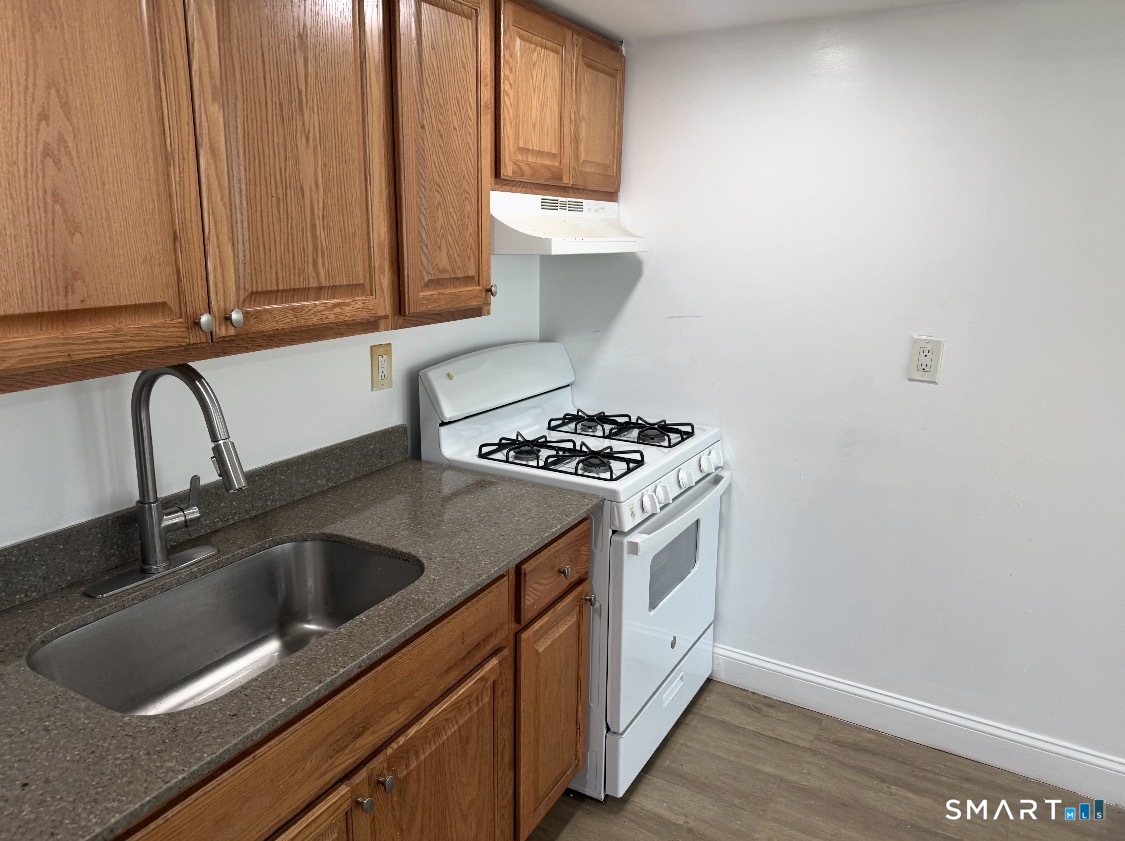 4th image of 47 Wilkinson St, Putnam, CT 06260 | MLS# 24162874