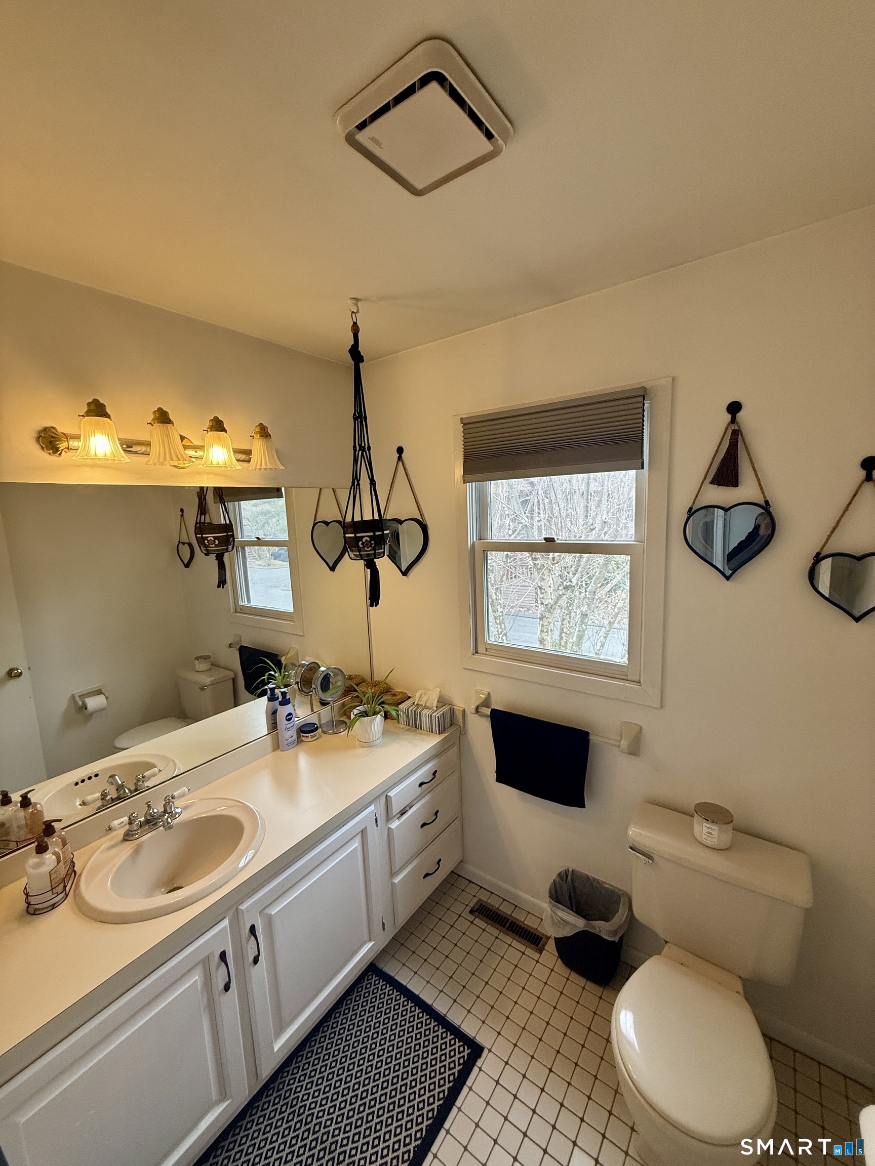 Photo 7 of 10 Echowoods Circle, Monroe, CT