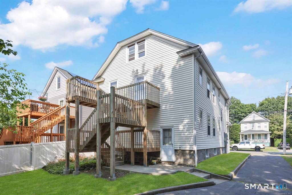 120 Burritt, Stratford, 06615, 2 Bedrooms Bedrooms, 0 ,1 BathroomBathrooms,Residential Rental,For Sale,120 Burritt,0,24158381