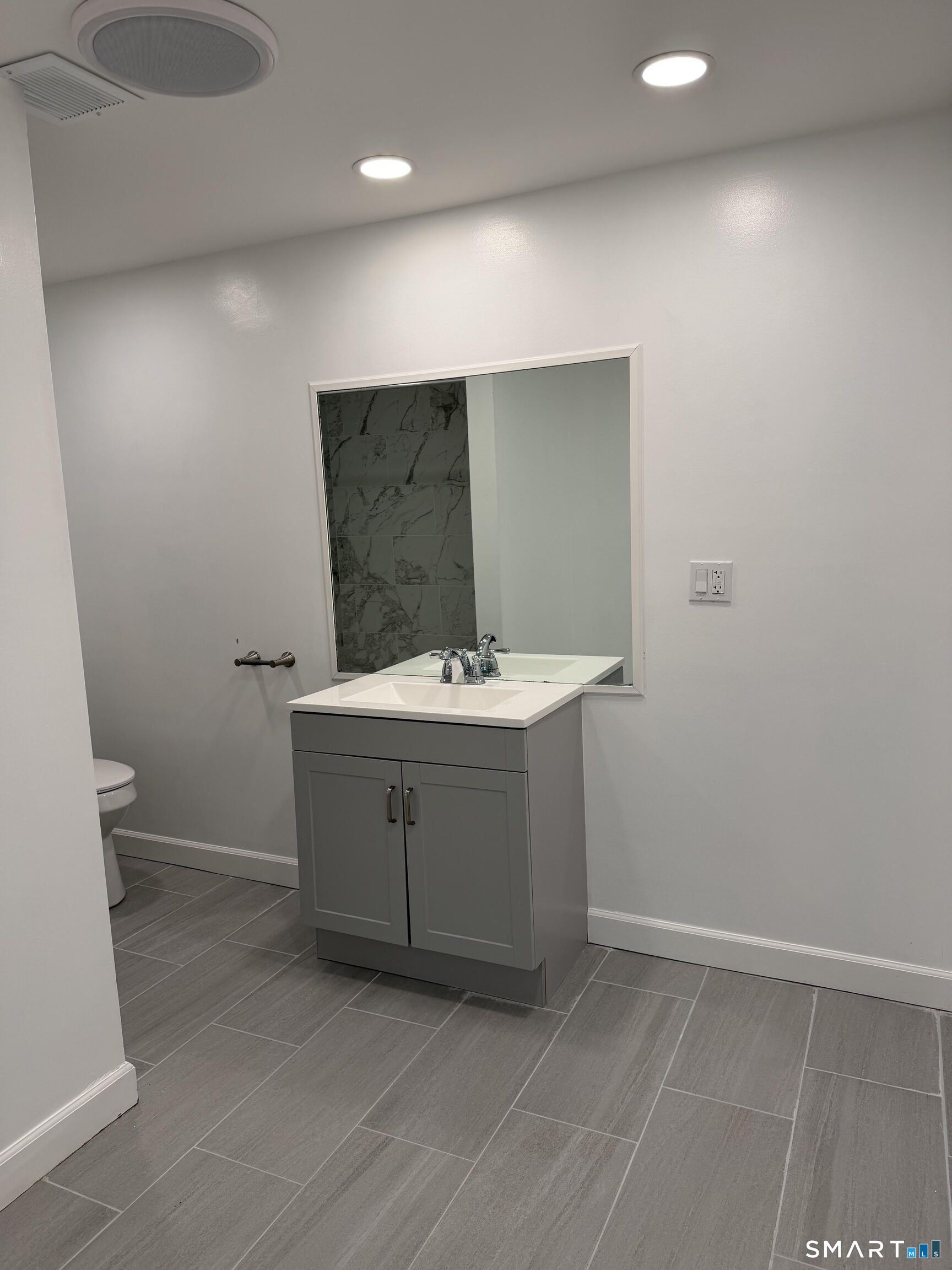 96 Neill, Watertown, 06795, 1 Bedroom Bedrooms, 0 ,1 BathroomBathrooms,Residential Rental,For Sale,Neill,0,24163186