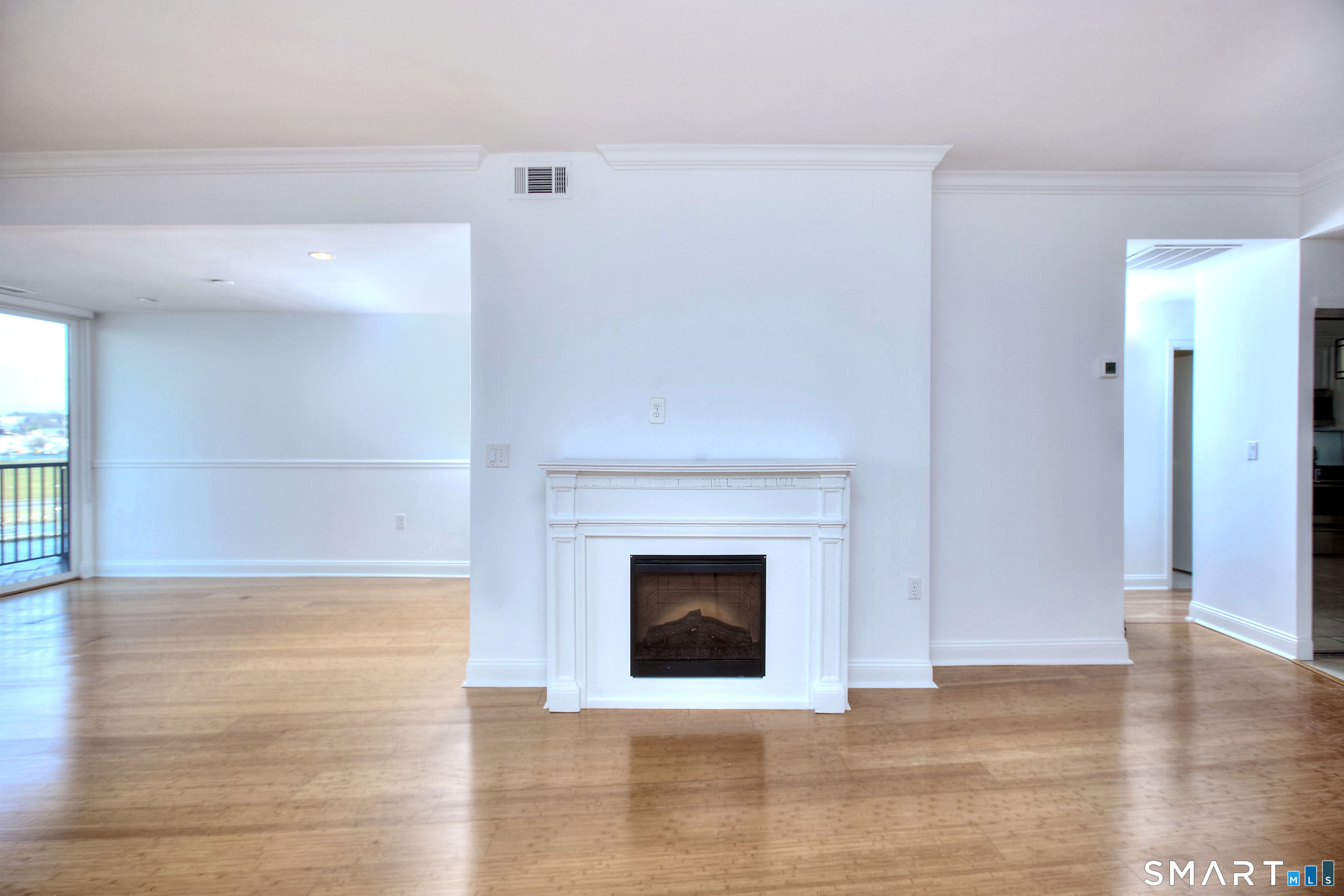 100 Seaview, Norwalk, 06855, 2 Bedrooms Bedrooms, 0 ,2 BathroomsBathrooms,Condo/co-op For Sale,For Sale,Seaview,0,24122289