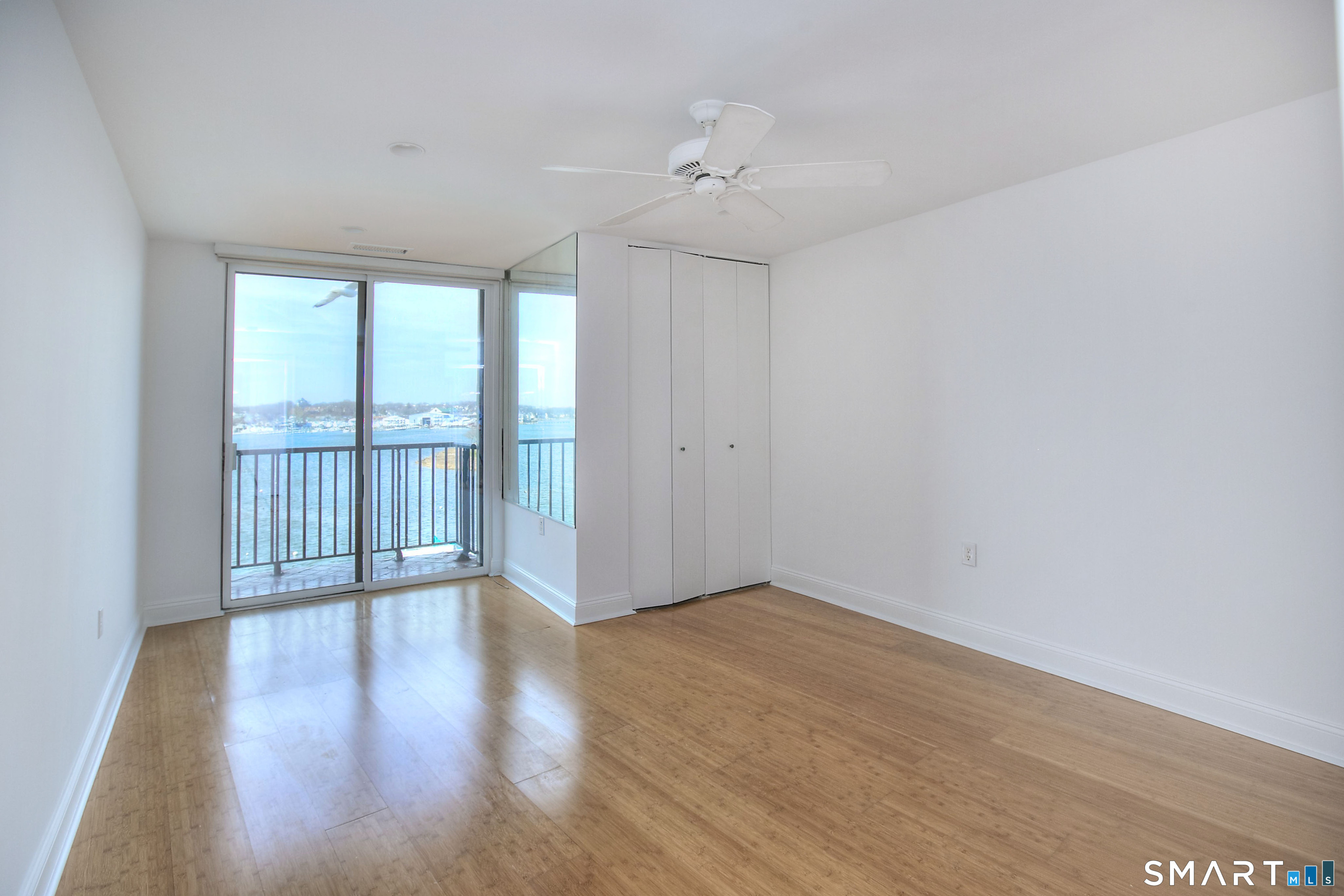 100 Seaview, Norwalk, 06855, 2 Bedrooms Bedrooms, 0 ,2 BathroomsBathrooms,Condo/co-op For Sale,For Sale,Seaview,0,24122289