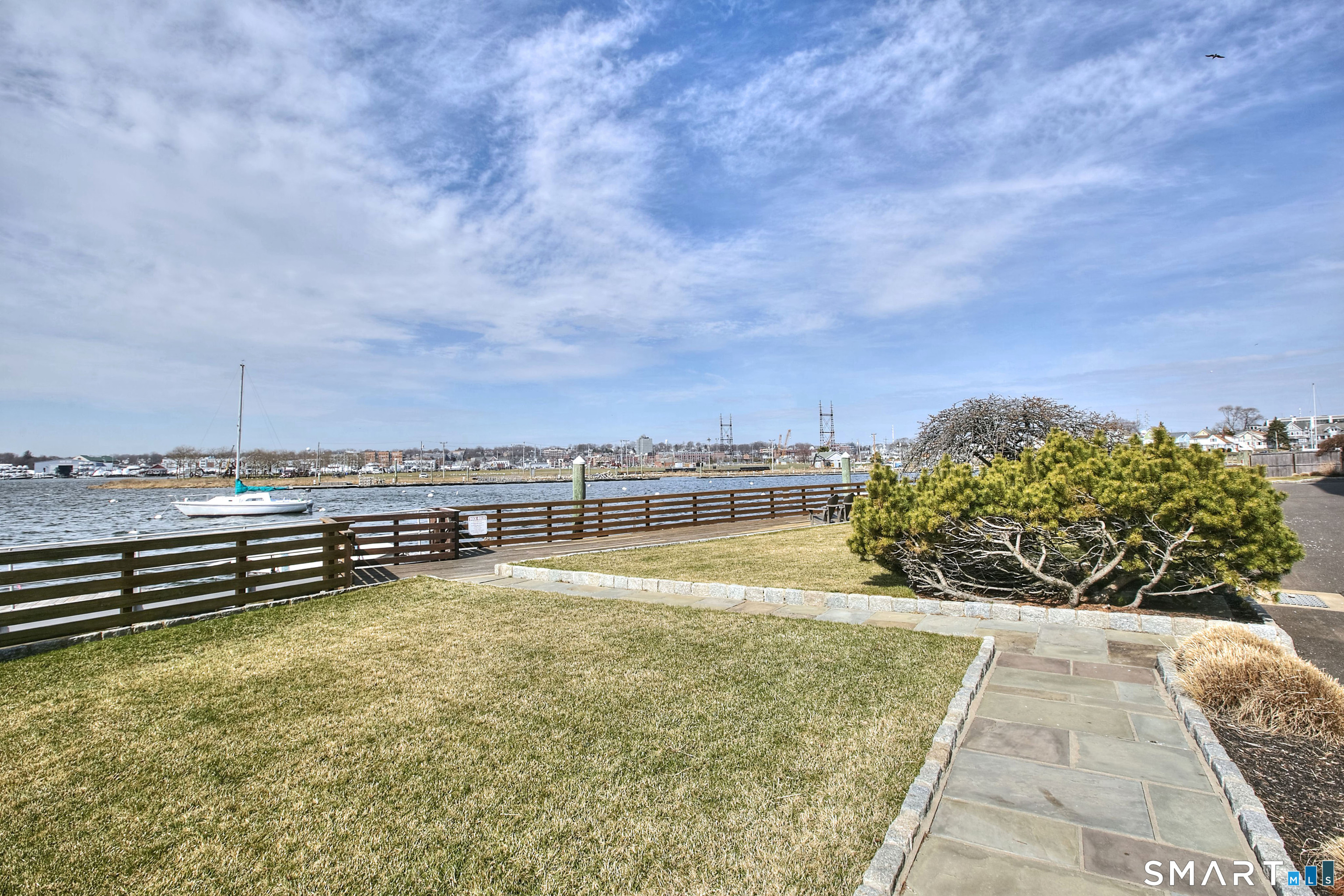 100 Seaview, Norwalk, 06855, 2 Bedrooms Bedrooms, 0 ,2 BathroomsBathrooms,Condo/co-op For Sale,For Sale,Seaview,0,24122289