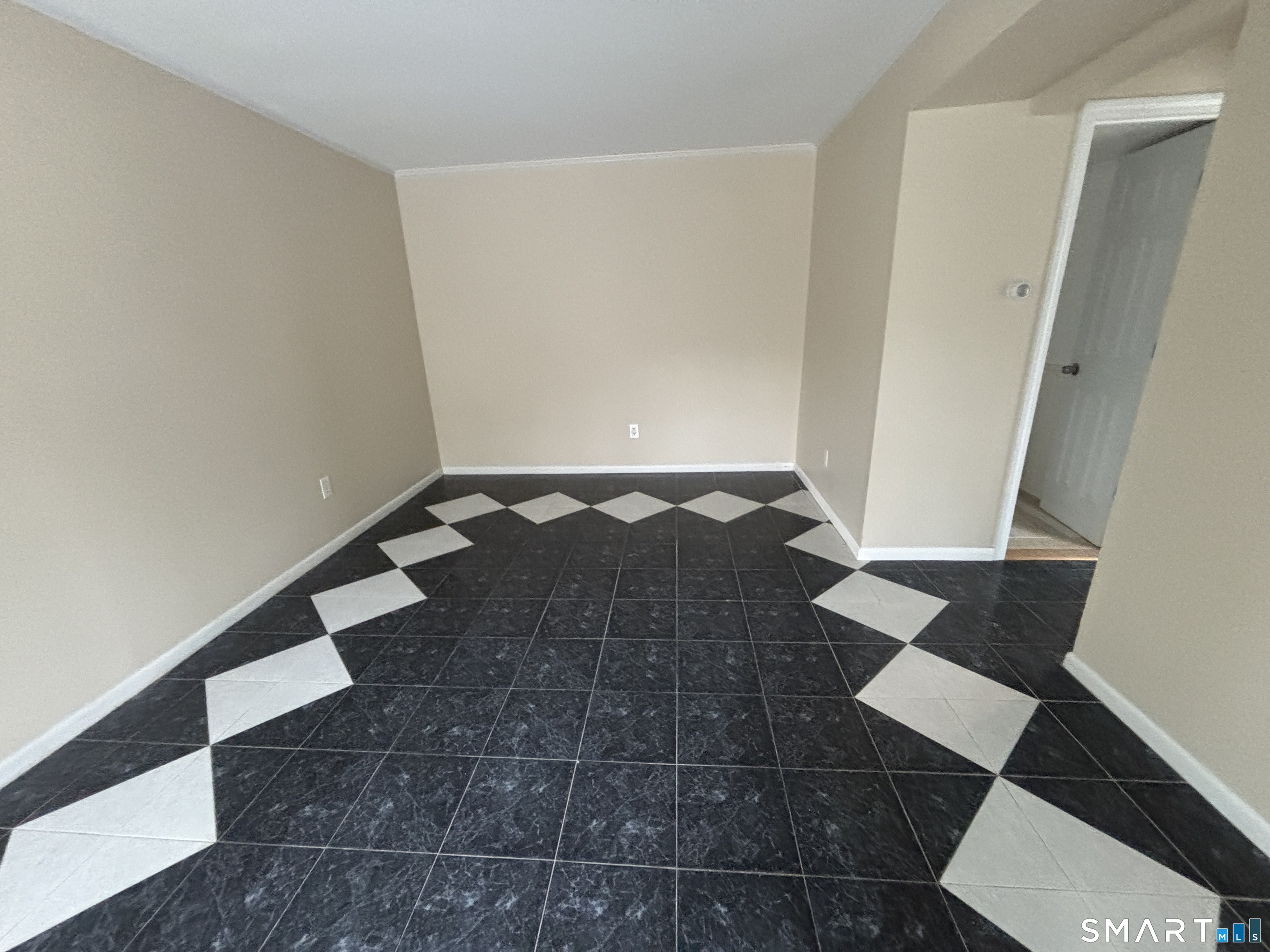 1 Birch, East Haven, 06513, 3 Bedrooms Bedrooms, 0 ,1 BathroomBathrooms,Condo/co-op For Sale,For Sale,Birch,0,24163585
