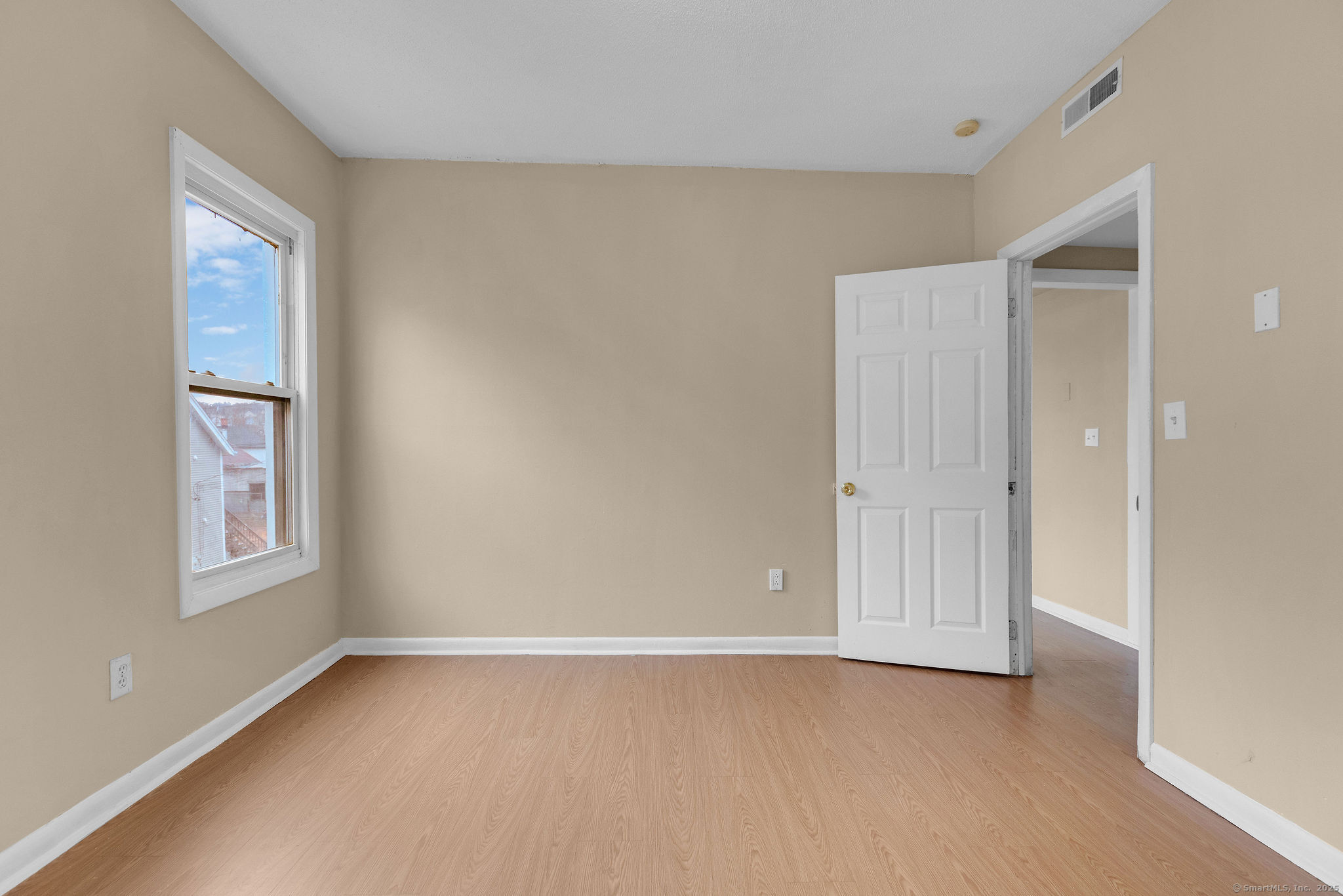 701 Main, Waterbury, 06706, 4 Bedrooms Bedrooms, 0 ,1 BathroomBathrooms,Multi-family For Sale,For Sale,Main,0,24163808