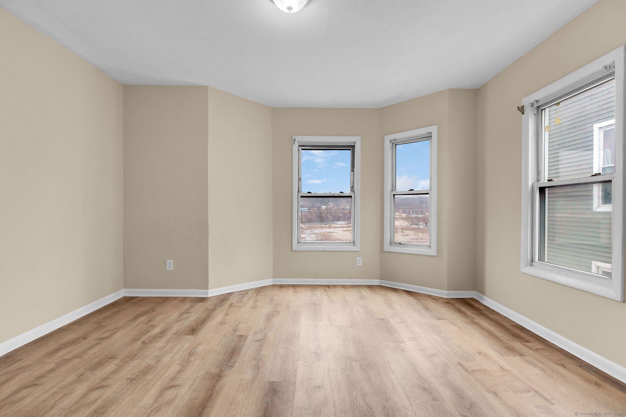 701 Main, Waterbury, 06706, 4 Bedrooms Bedrooms, 0 ,1 BathroomBathrooms,Multi-family For Sale,For Sale,Main,0,24163808