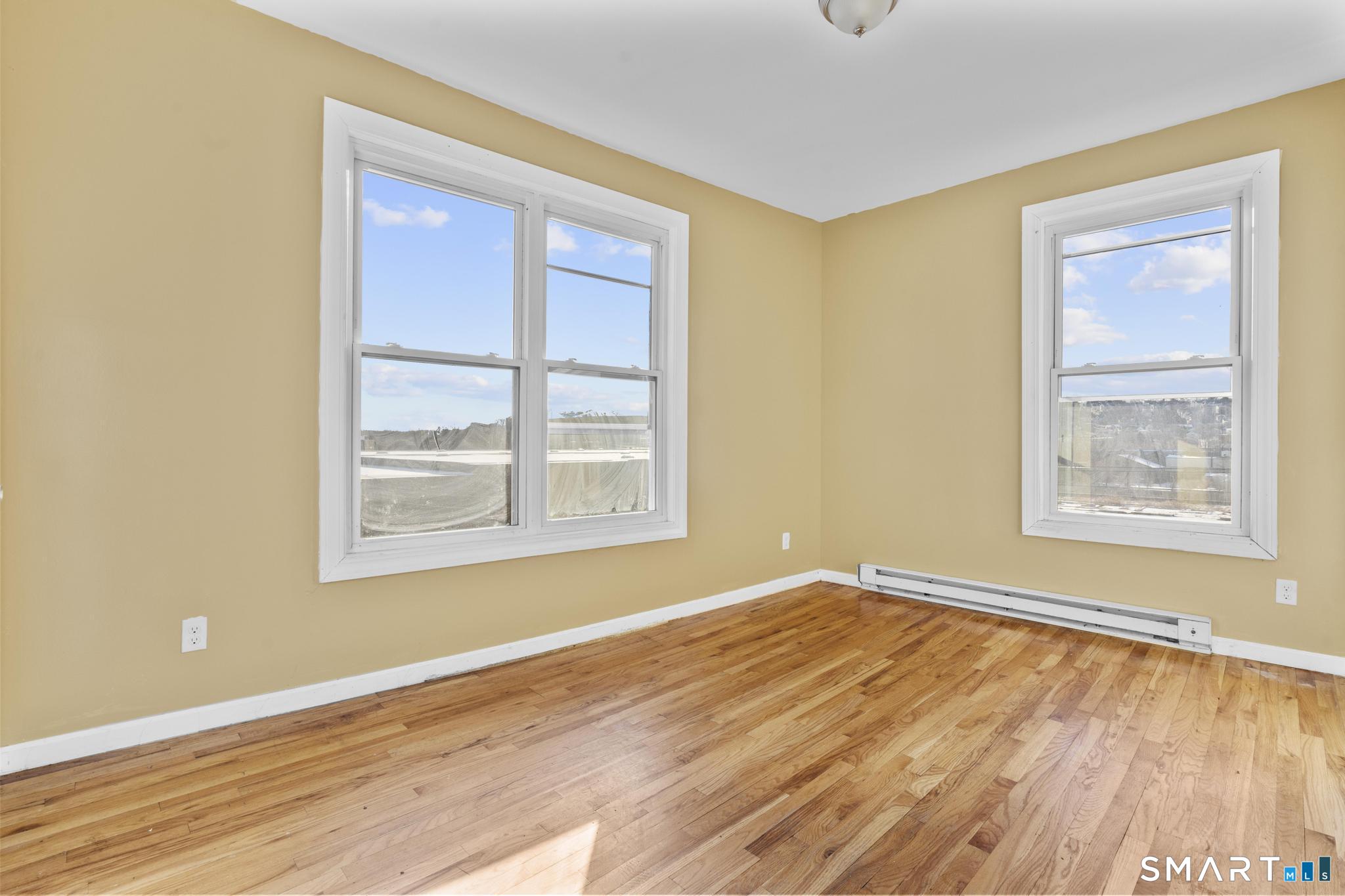 701 Main, Waterbury, 06706, 4 Bedrooms Bedrooms, 0 ,1 BathroomBathrooms,Multi-family For Sale,For Sale,Main,0,24163808