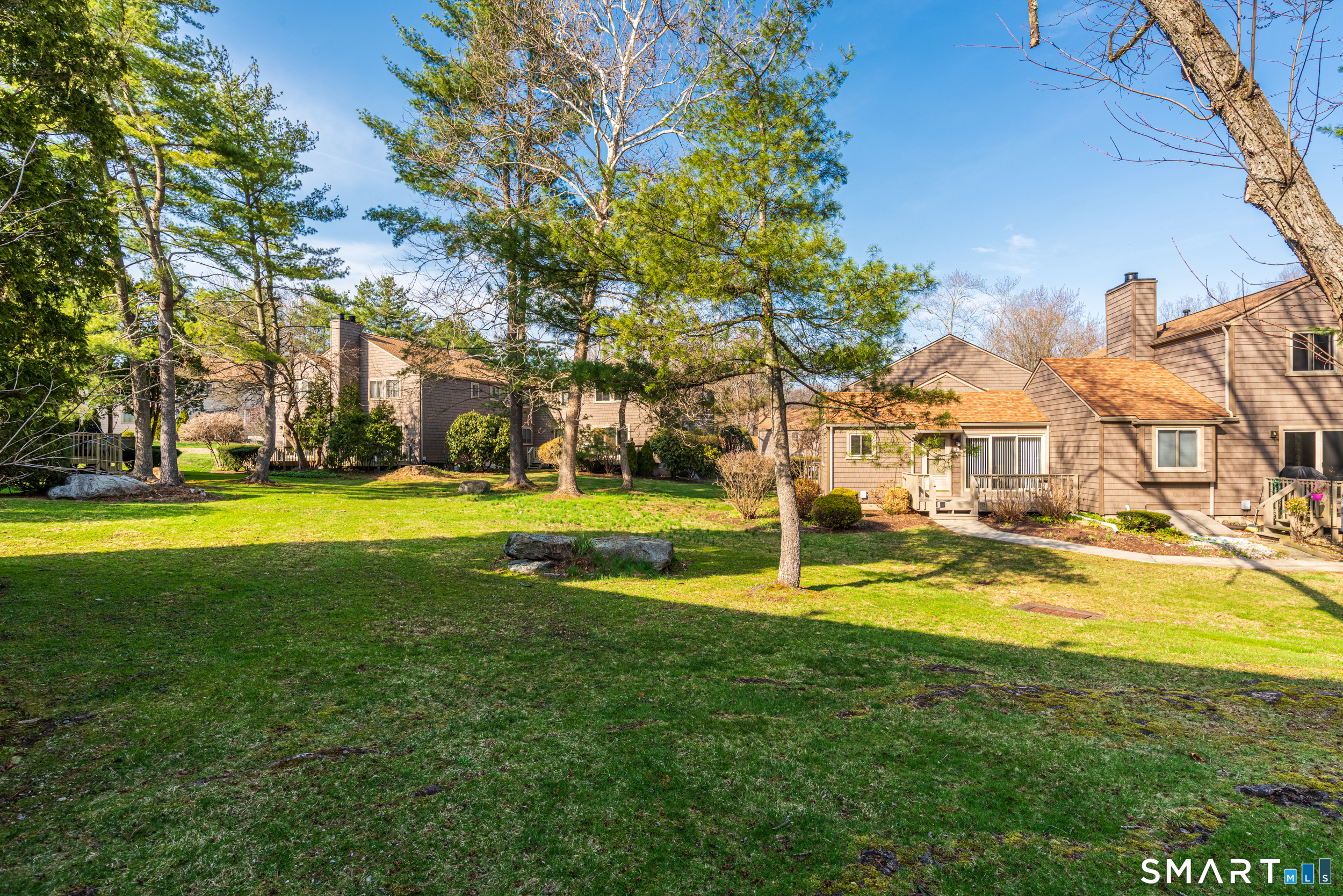 23 Happy Hollow, Stratford, 06614, 1 Bedroom Bedrooms, 0 ,1 BathroomBathrooms,Condo/co-op For Sale,For Sale,Happy Hollow,0,24163692