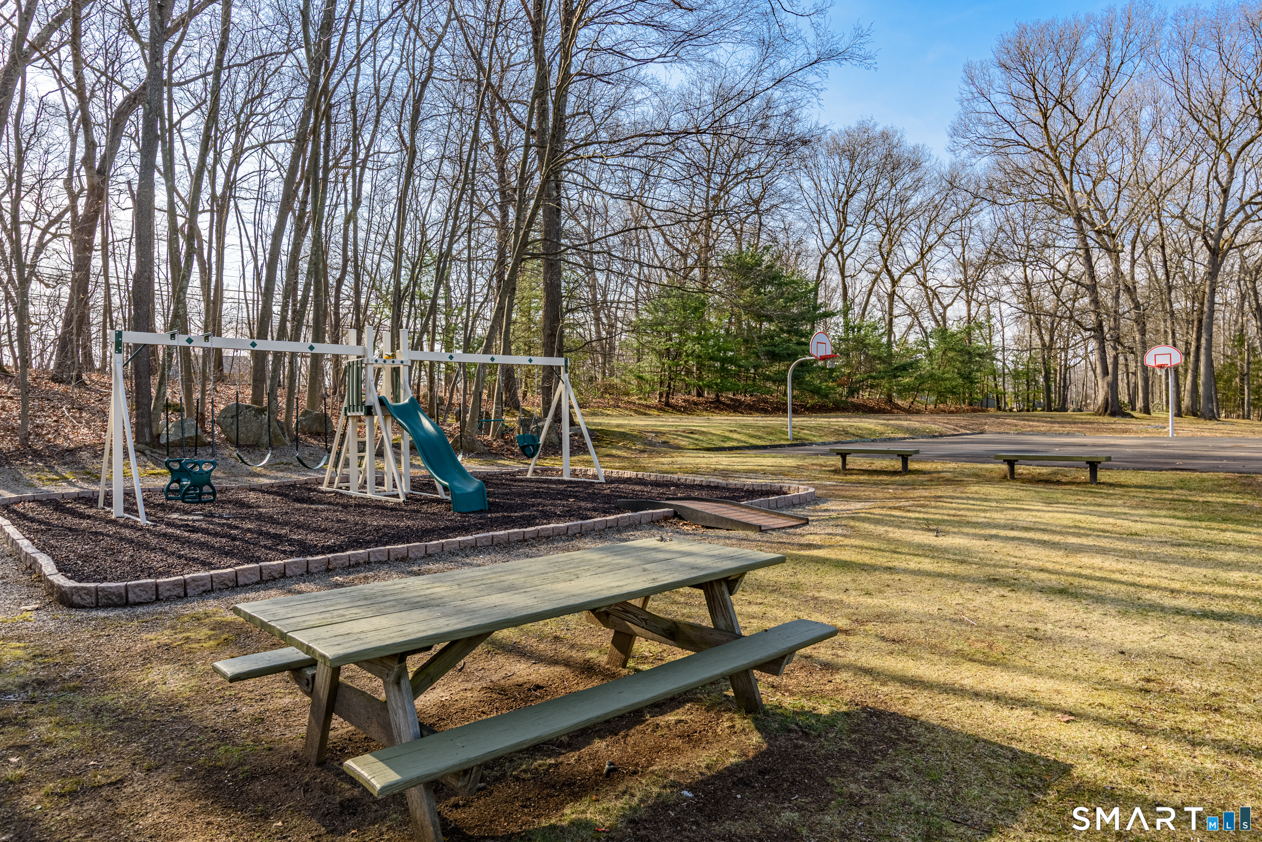 23 Happy Hollow, Stratford, 06614, 1 Bedroom Bedrooms, 0 ,1 BathroomBathrooms,Condo/co-op For Sale,For Sale,Happy Hollow,0,24163692